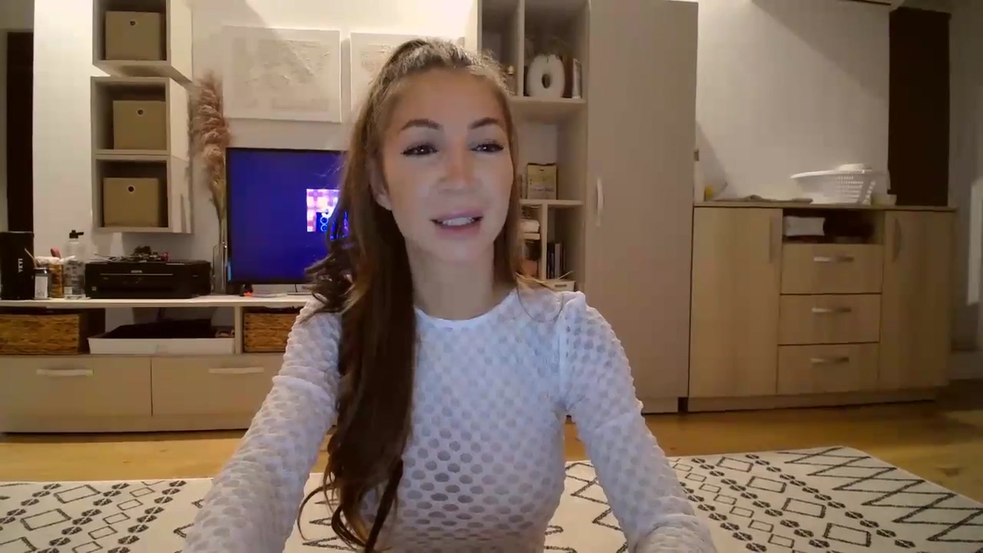 Gallery image thumbnail from Kaylicious's myfreecams stream on, 10/18/2025, 20:17 image 2 of 20