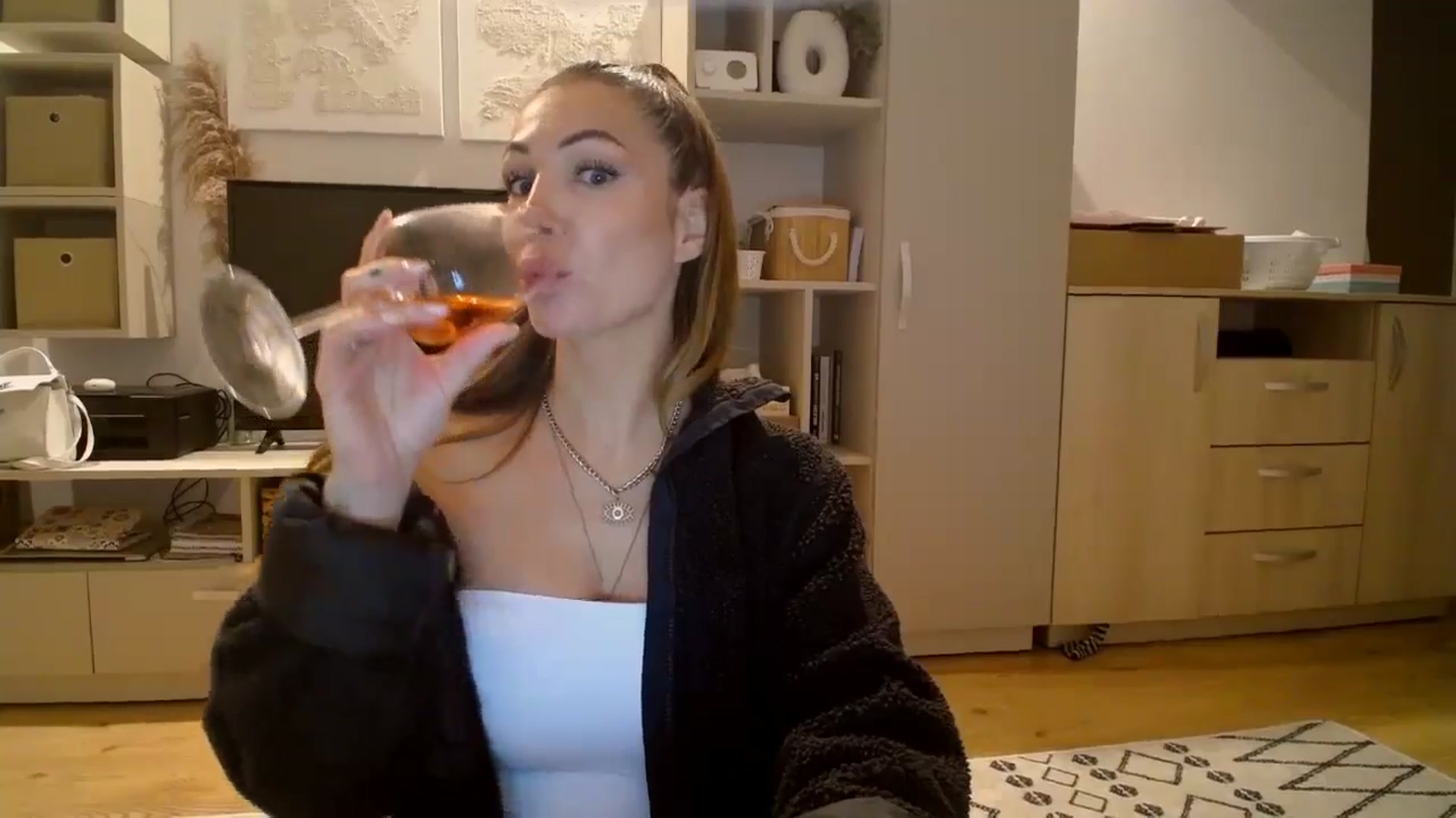 Gallery image thumbnail from Kaylicious's myfreecams stream on, 11/15/2025, 17:46 image 3 of 20