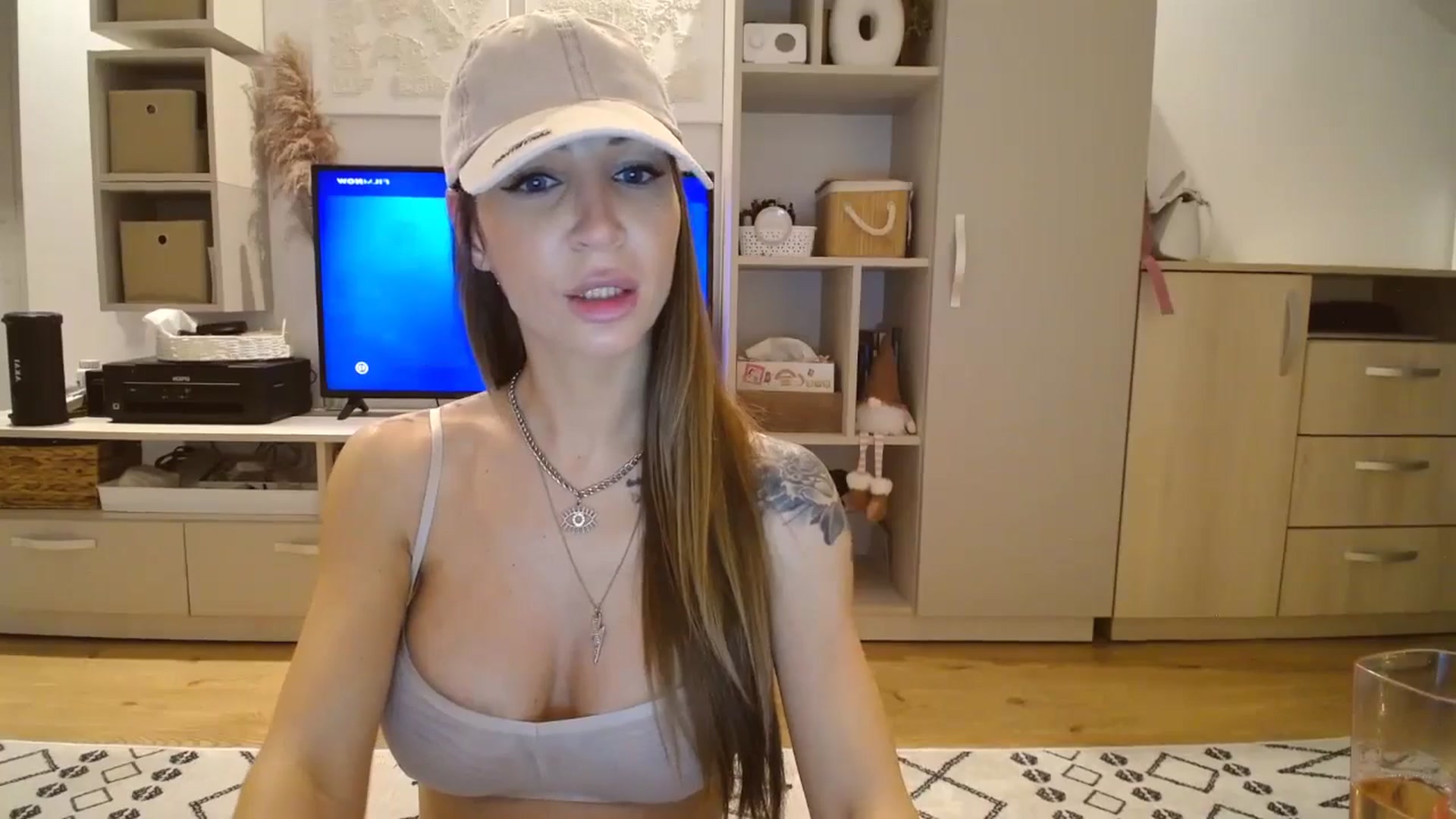 Gallery image thumbnail from Kaylicious's myfreecams stream on, 12/06/2025, 18:19 image 4 of 20