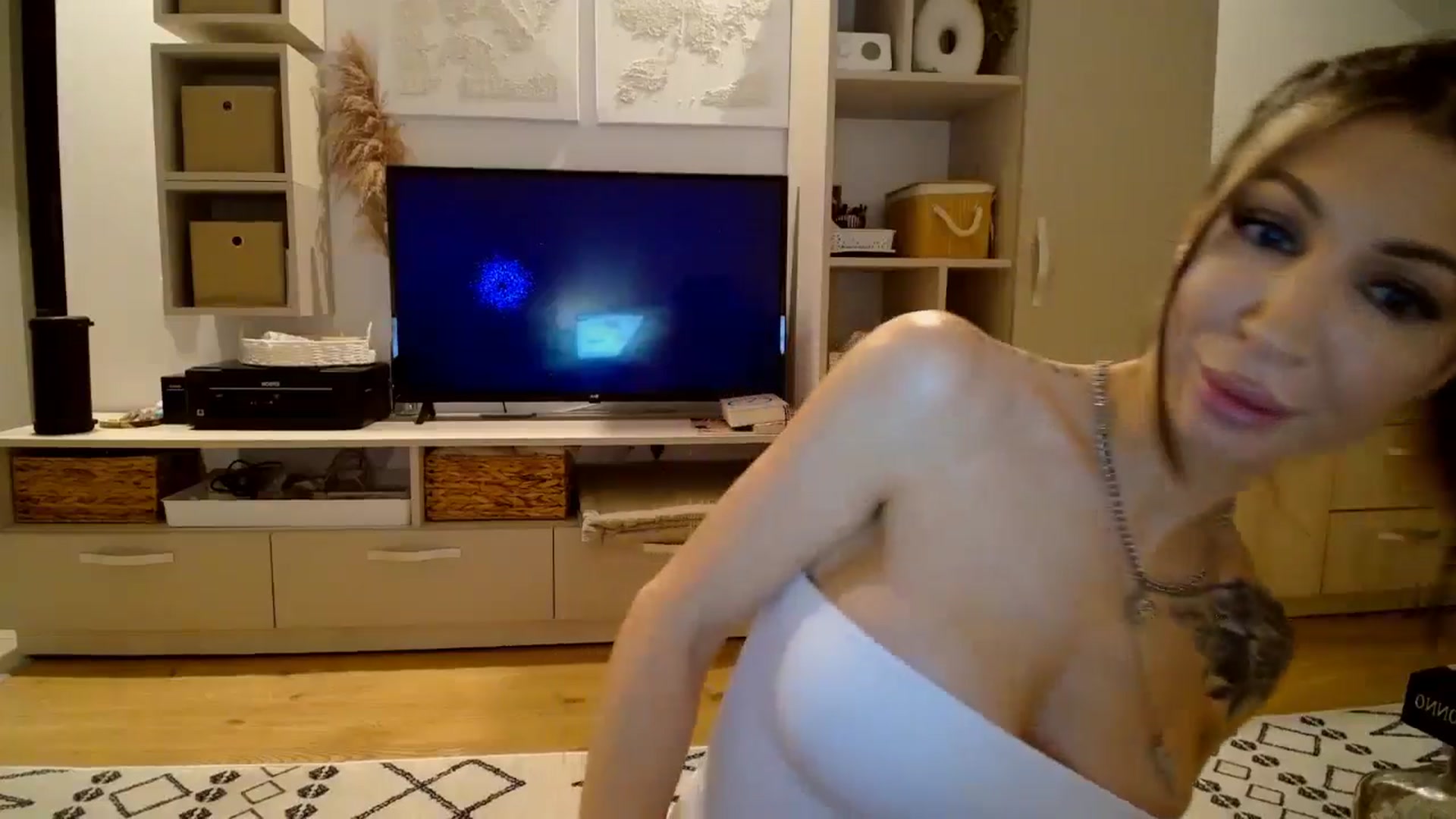 Gallery image thumbnail from Kaylicious's myfreecams stream on, 12/19/2025, 20:11 image 14 of 20