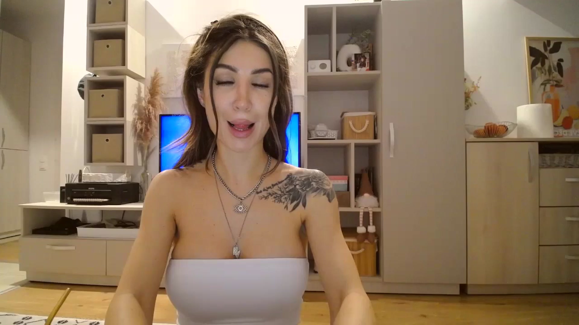Gallery image thumbnail from Kaylicious's myfreecams stream on, 02/20/2026, 21:45 image 9 of 20