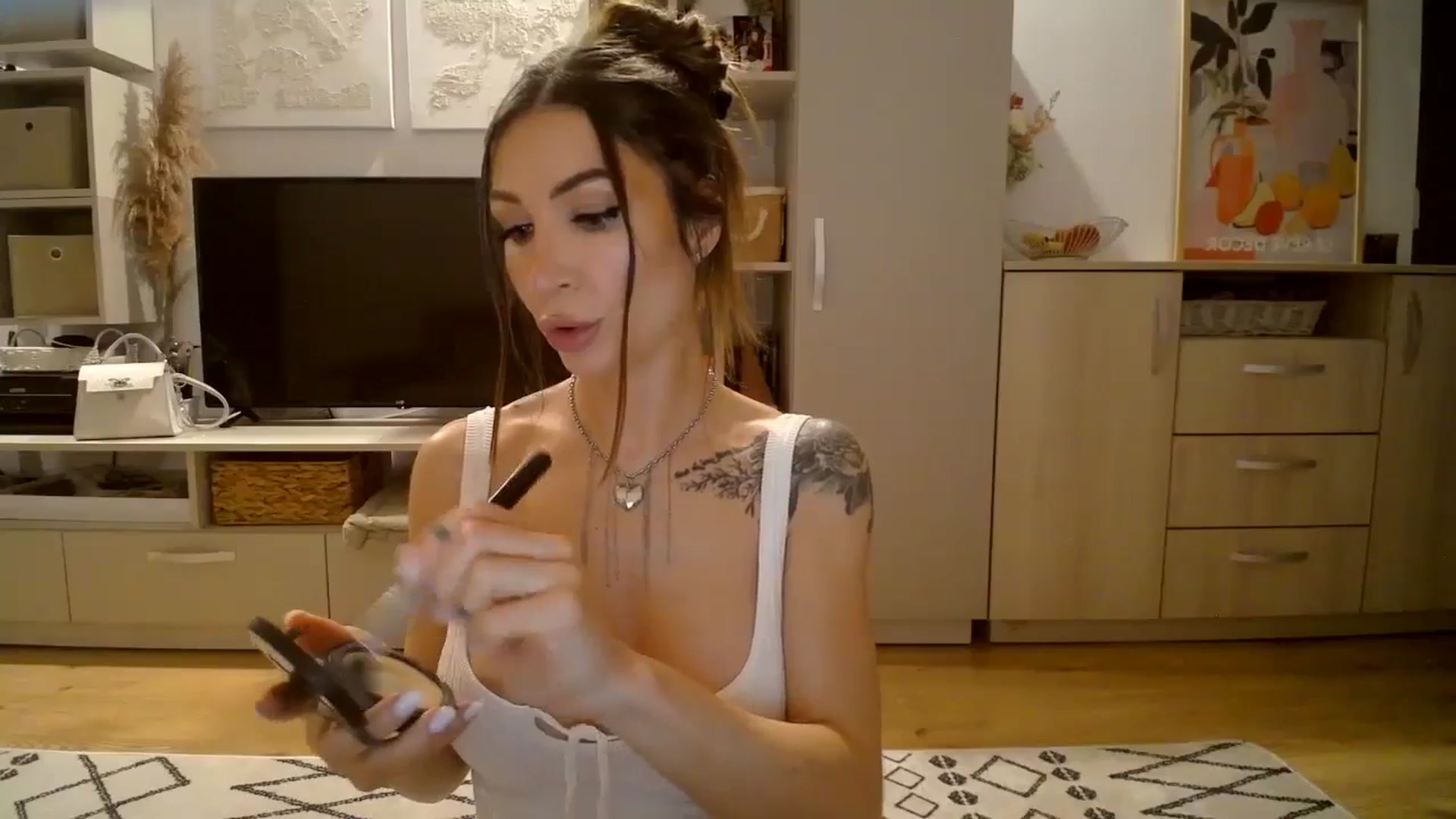 Gallery image thumbnail from Kaylicious's myfreecams stream on, 02/27/2026, 17:38 image 20 of 20