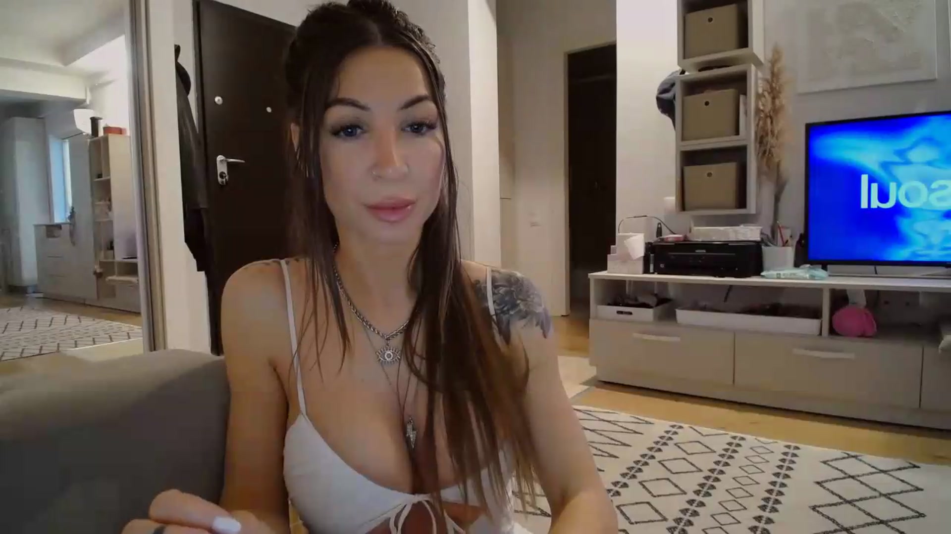 Gallery image thumbnail from Kaylicious's myfreecams stream on, 05/15/2026, 07:35 image 18 of 20