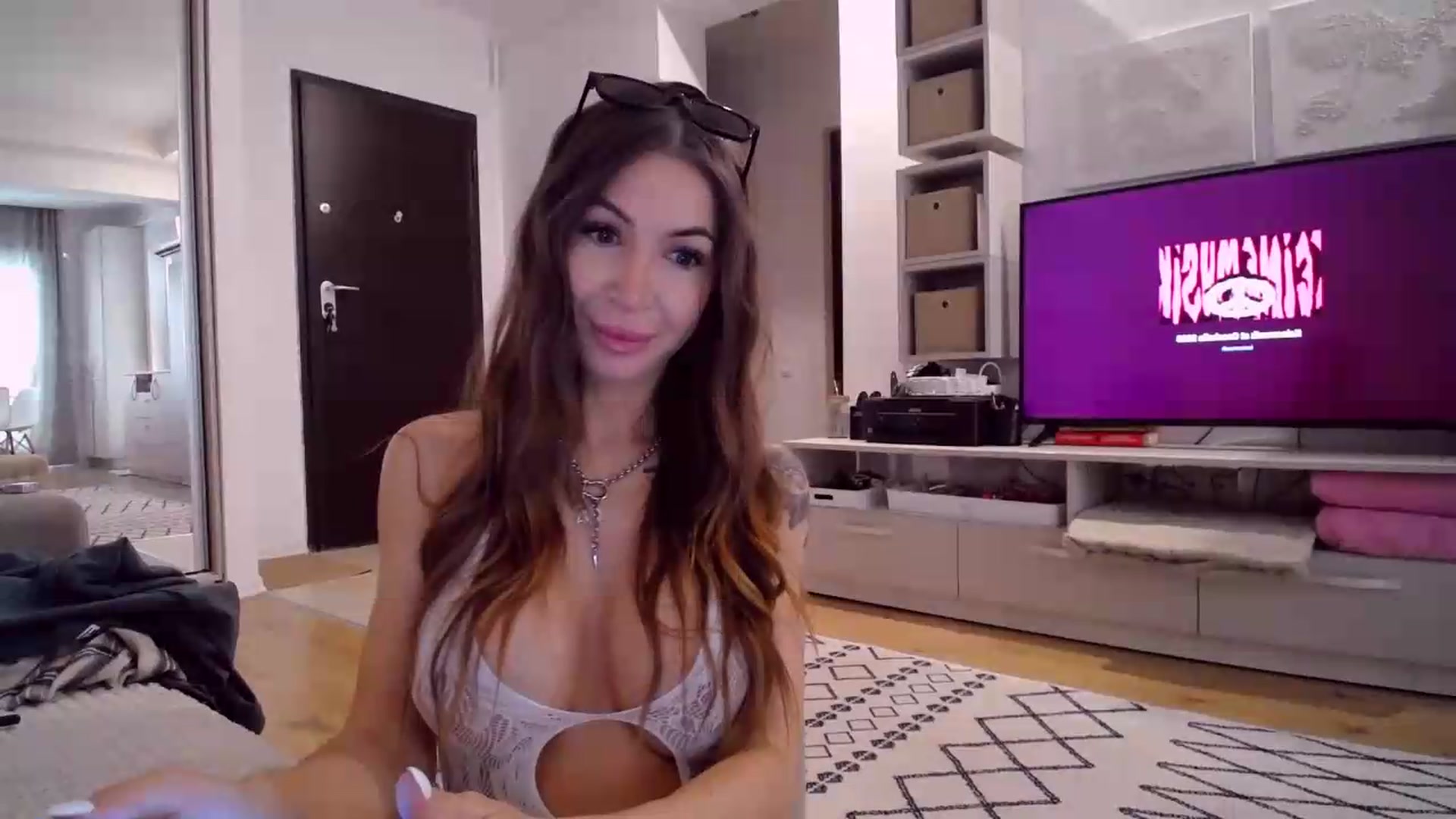 Gallery image thumbnail from Kaylicious's myfreecams stream on, 07/11/2026, 16:02 image 6 of 20