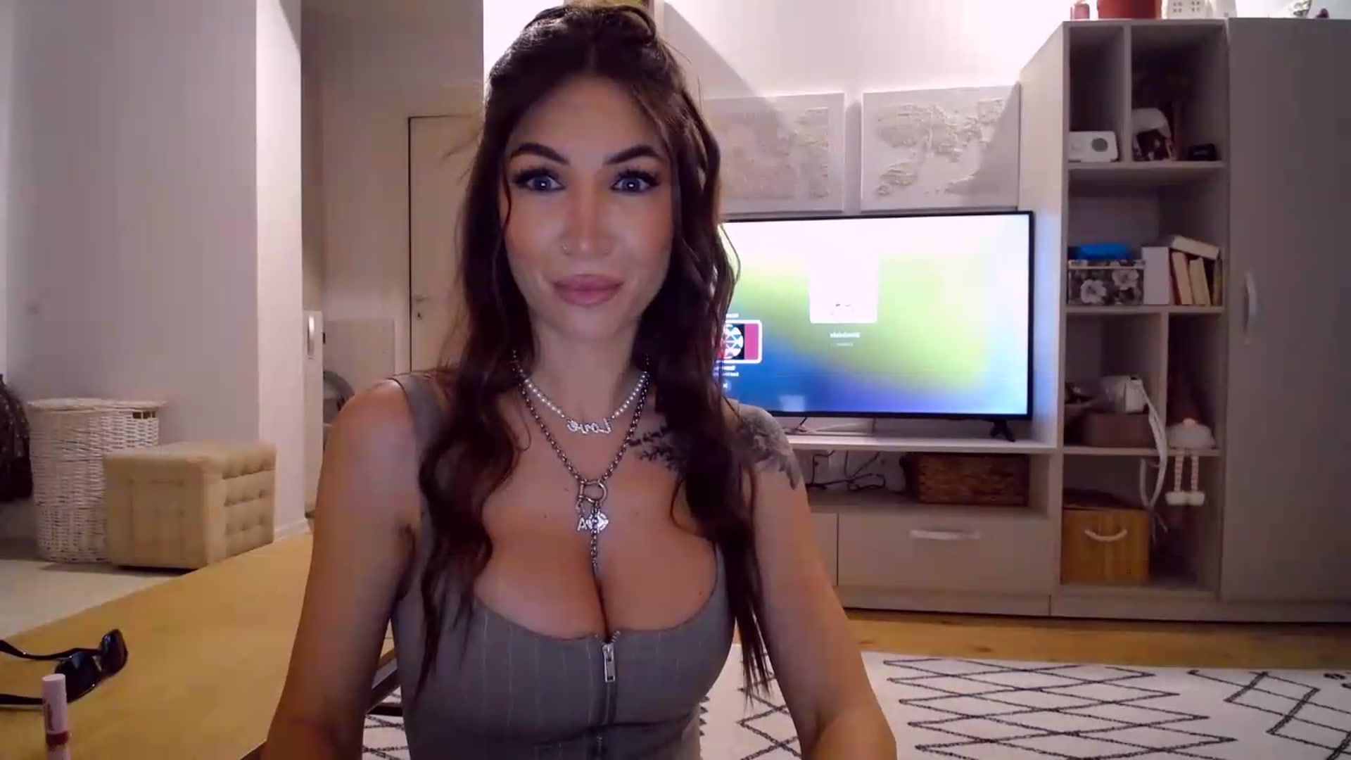 Gallery image thumbnail from Kaylicious's myfreecams stream on, 08/01/2026, 17:32 image 18 of 20