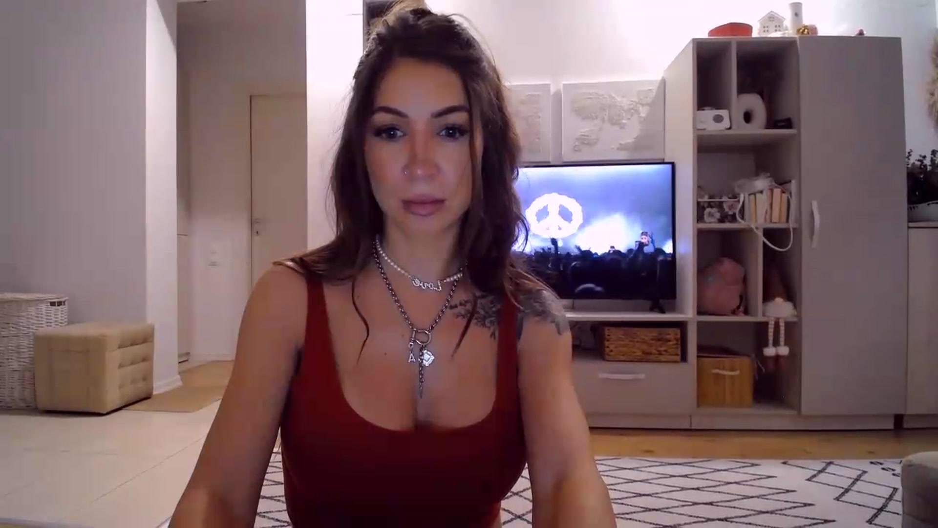 Gallery image thumbnail from Kaylicious's myfreecams stream on, 09/06/2026, 17:42 image 3 of 20