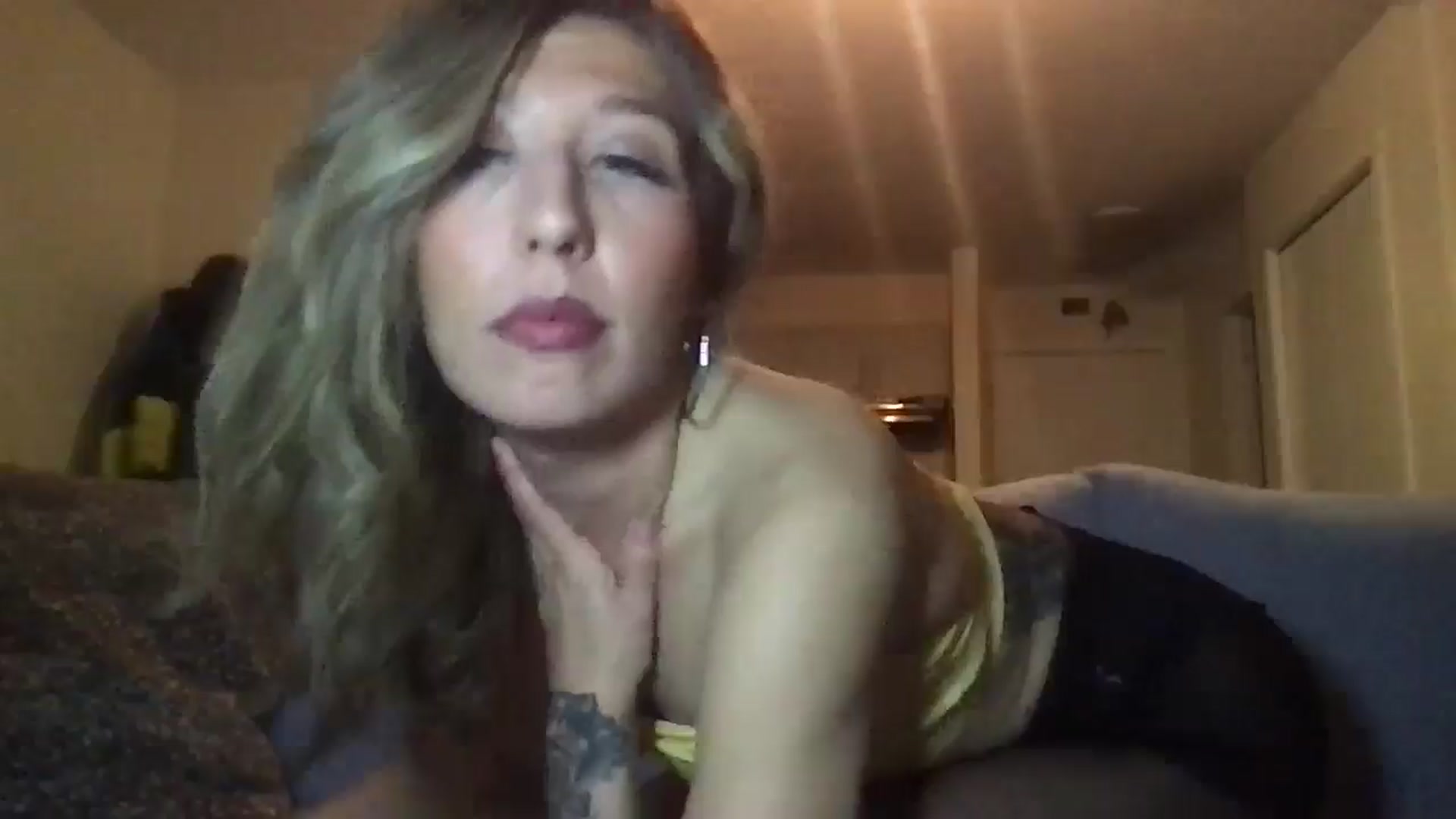 Gallery image thumbnail from Kaylie_Mae1's myfreecams stream on, 04/01/2026, 12:14 image 4 of 20