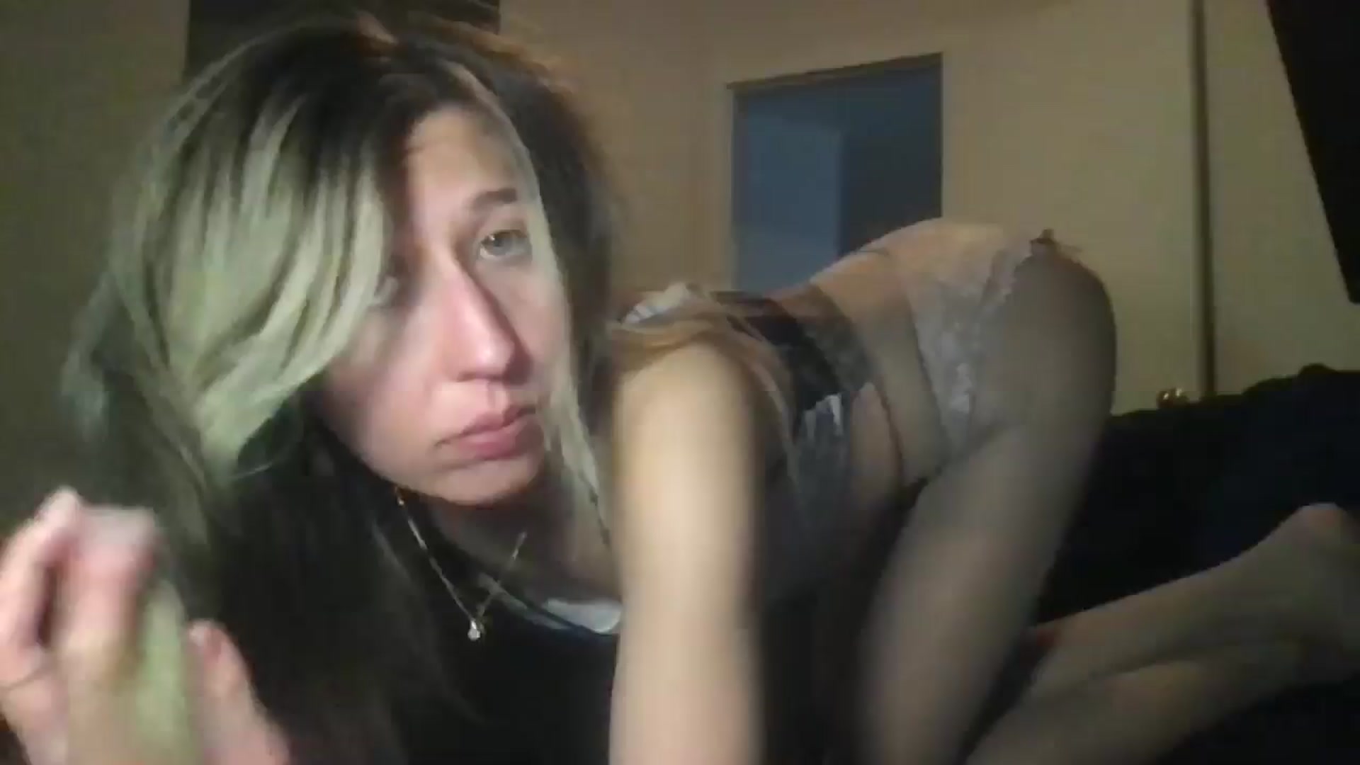 Gallery image thumbnail from Kaylie_Mae1's myfreecams stream on, 04/06/2026, 15:35 image 2 of 20
