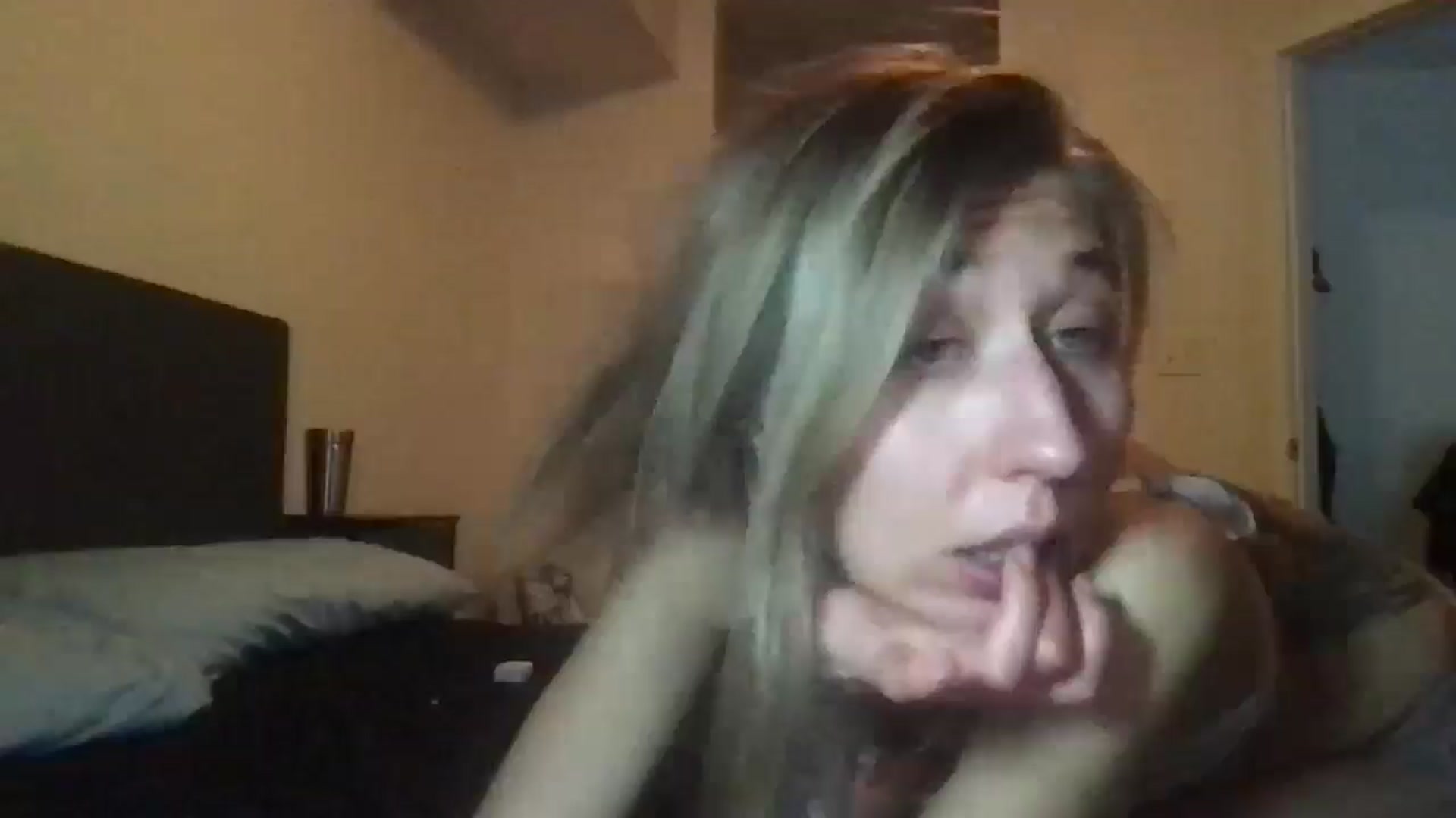 Gallery image thumbnail from Kaylie_Mae1's myfreecams stream on, 04/06/2026, 16:12 image 19 of 20