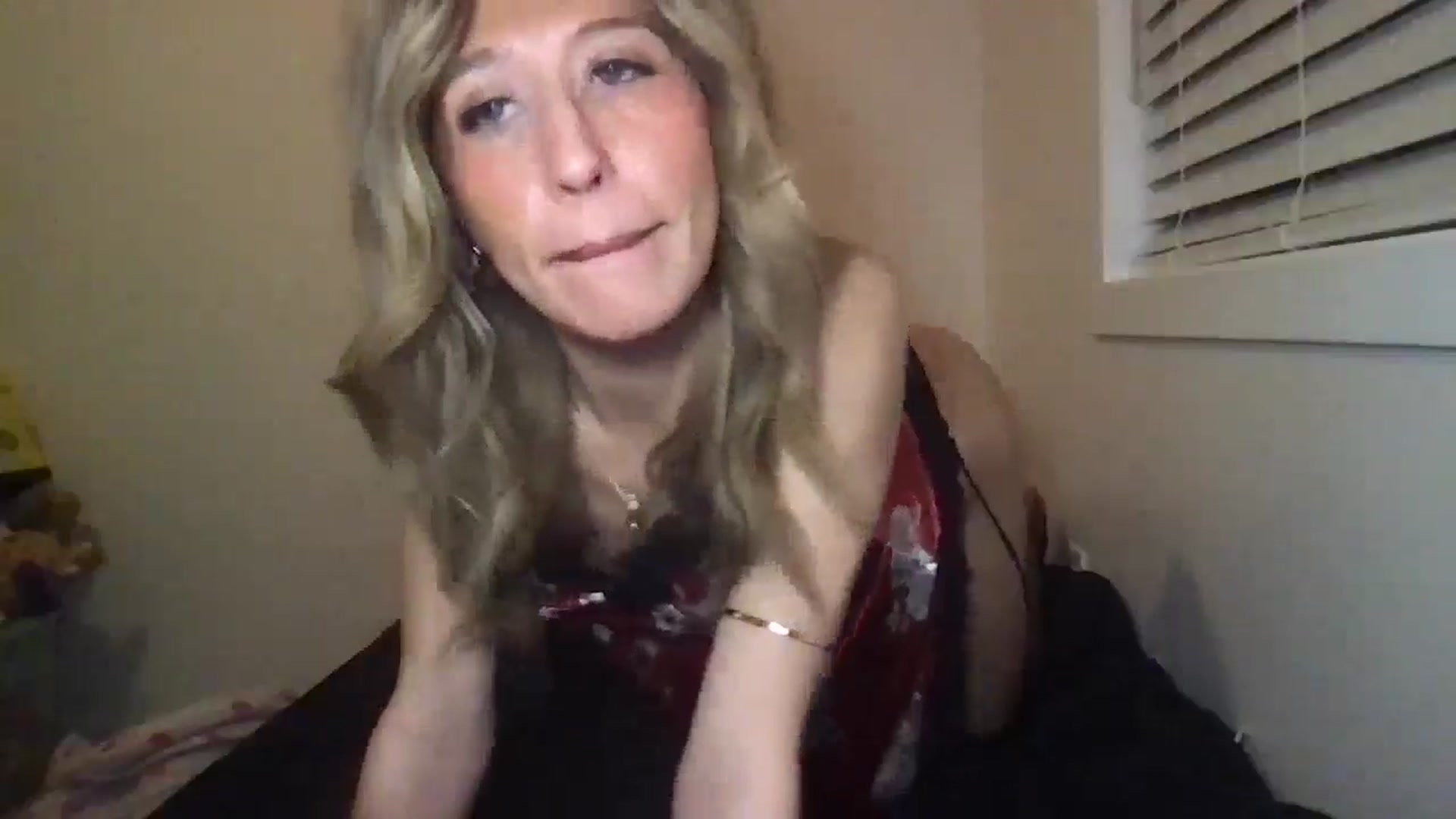 Gallery image thumbnail from Kaylie_Mae1's myfreecams stream on, 04/12/2026, 09:12 image 3 of 20