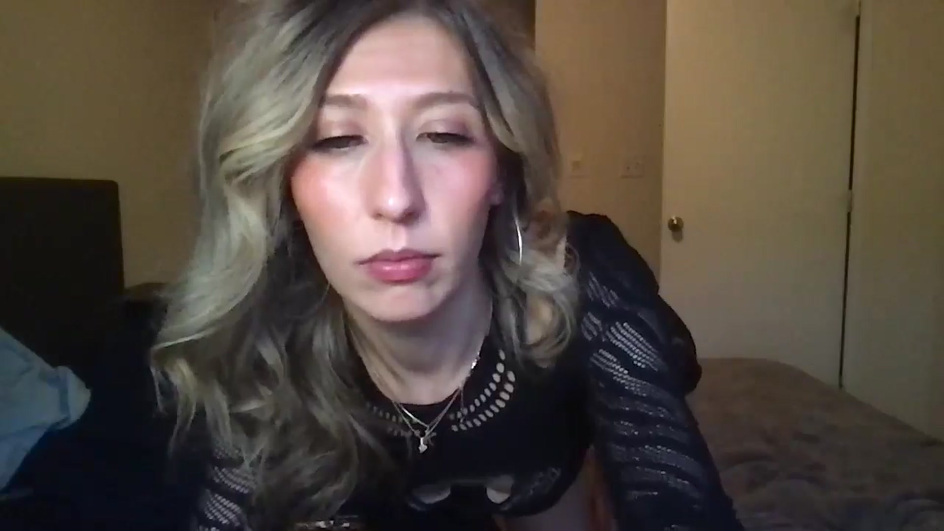 Gallery image thumbnail from Kaylie_Mae1's myfreecams stream on, 04/19/2026, 12:48 image 16 of 20
