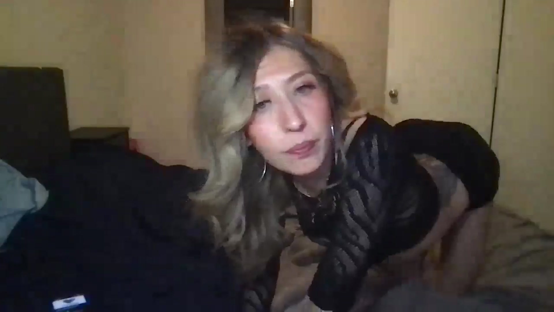 Gallery image thumbnail from Kaylie_Mae1's myfreecams stream on, 04/19/2026, 12:48 image 9 of 20