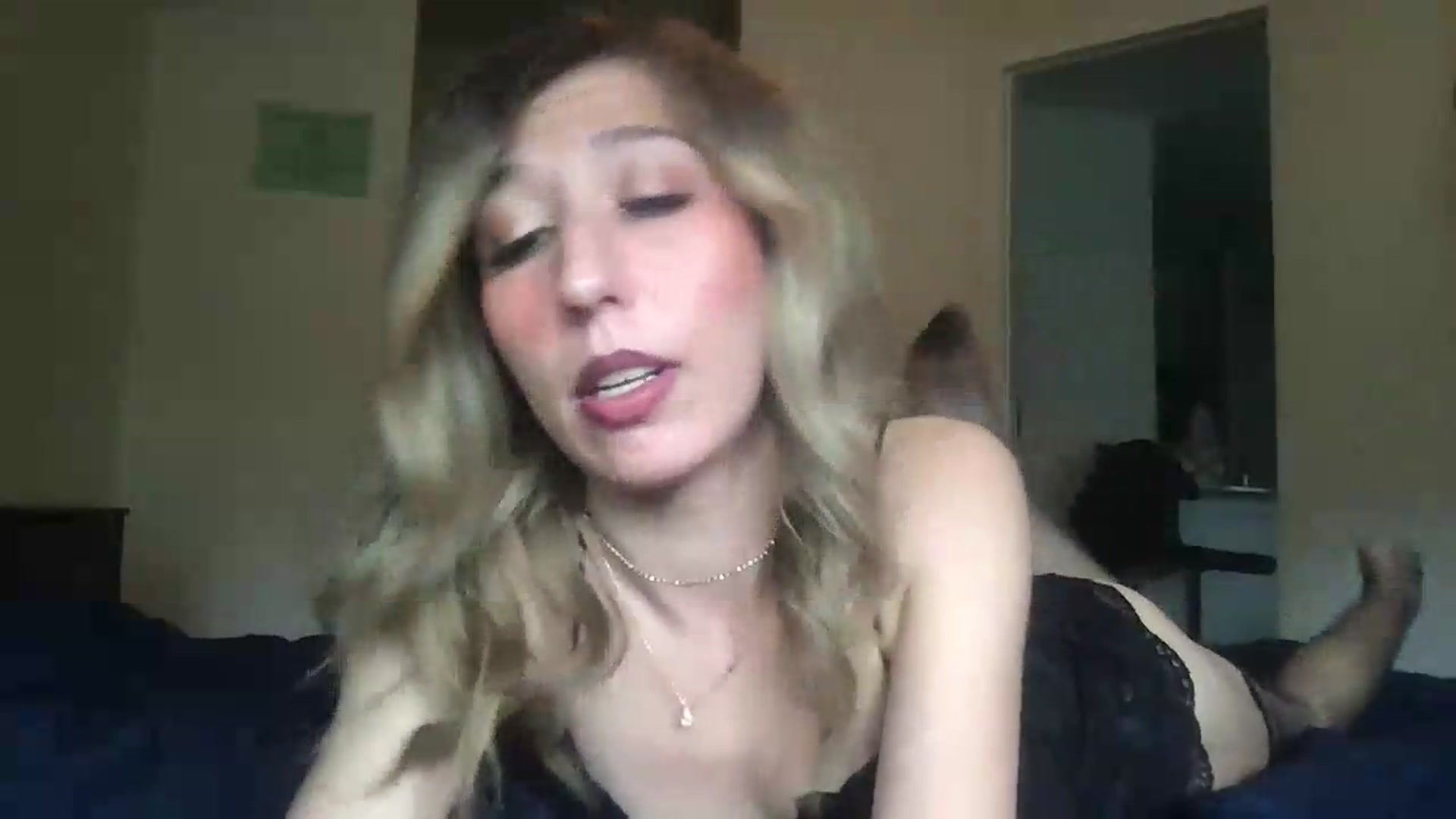 Gallery image thumbnail from Kaylie_Mae1's myfreecams stream on, 05/30/2026, 15:26 image 11 of 20