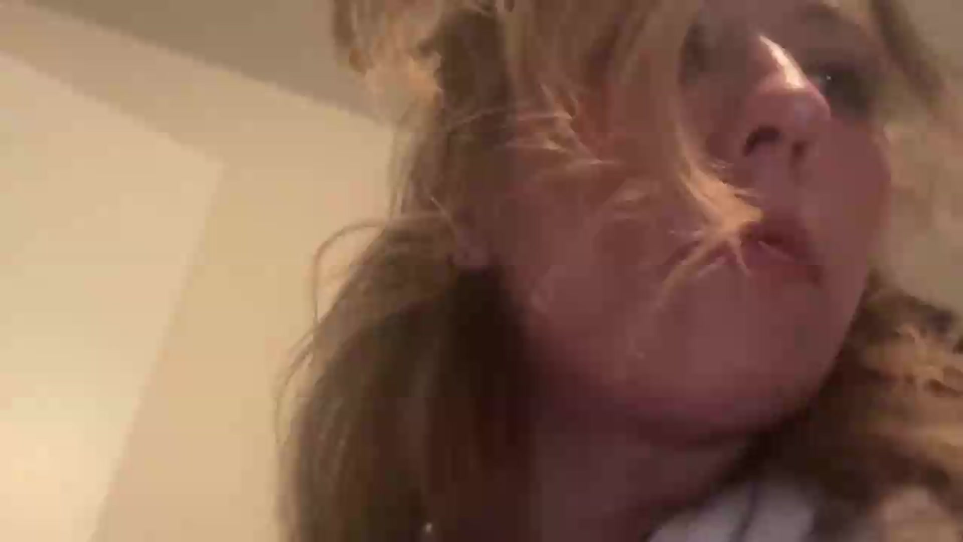 Gallery image thumbnail from Kaylie_Mae1's myfreecams stream on, 05/31/2026, 08:34 image 10 of 20