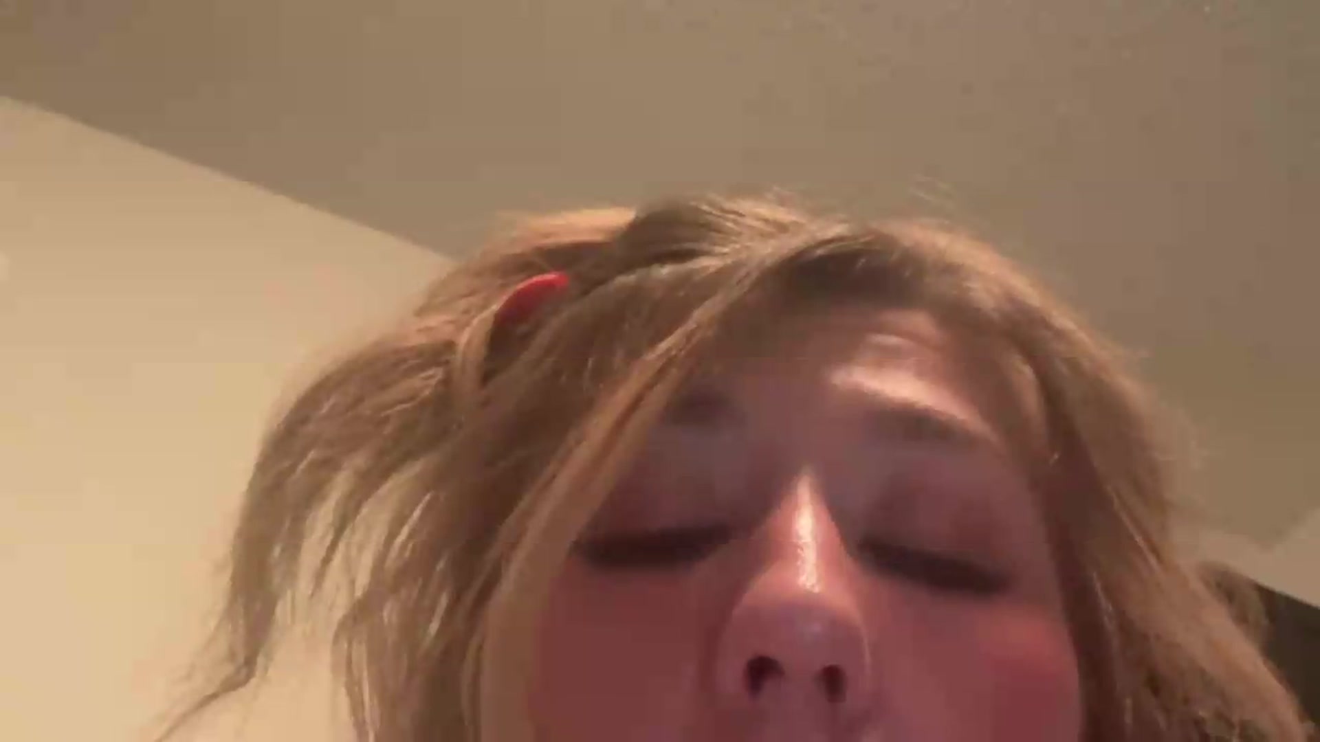 Gallery image thumbnail from Kaylie_Mae1's myfreecams stream on, 05/31/2026, 08:34 image 9 of 20