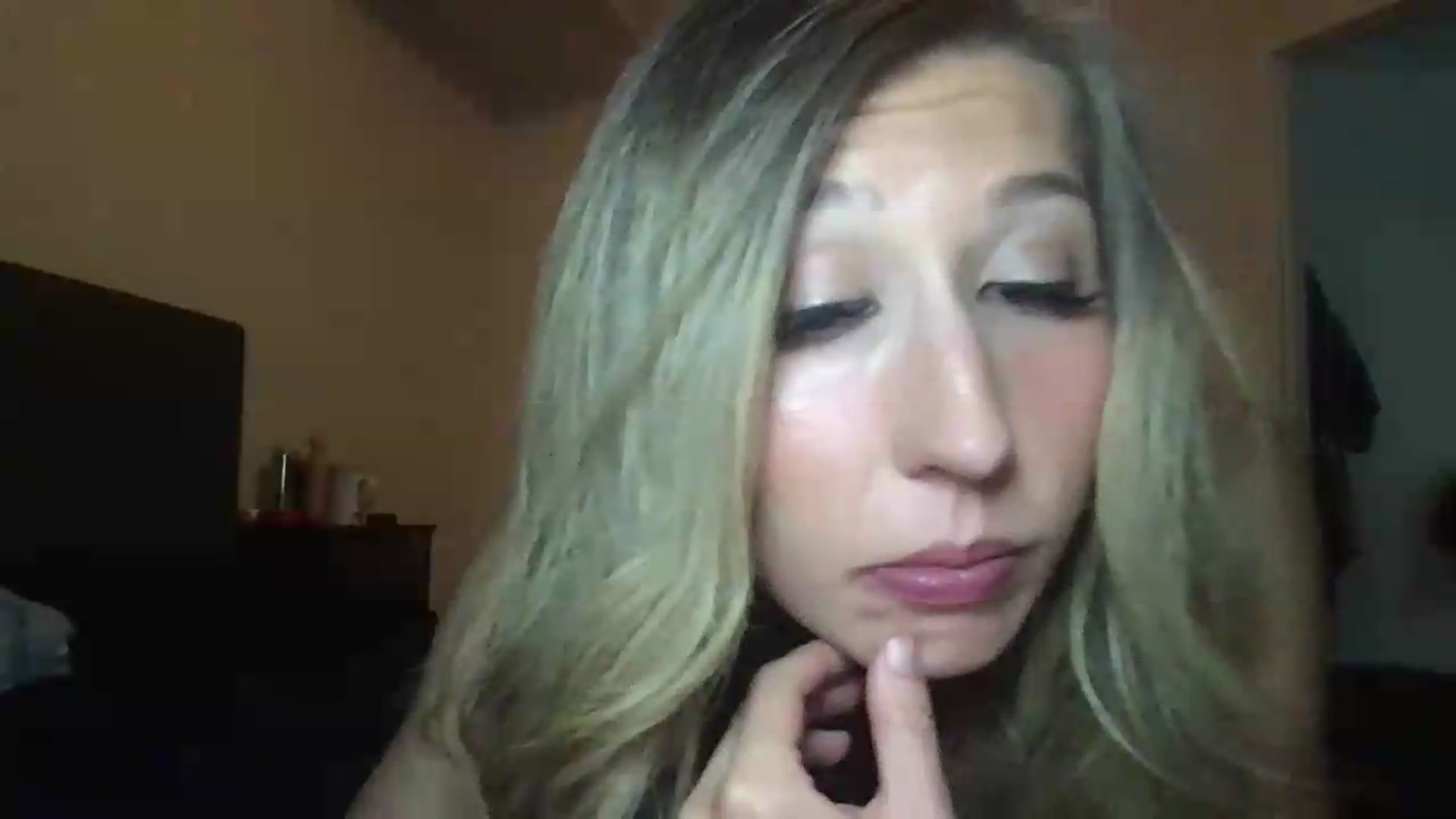 Gallery image thumbnail from Kaylie_Mae1's myfreecams stream on, 06/20/2026, 19:46 image 10 of 20