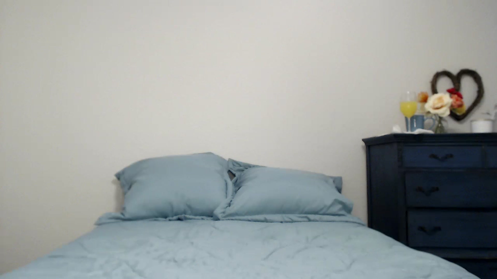 Gallery image thumbnail from Kayros780's myfreecams stream on, 12/15/2022, 19:25 image 12 of 20