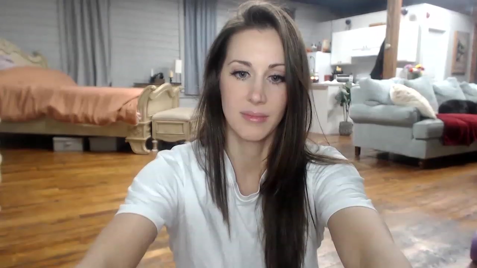Gallery image thumbnail from Kayros780's myfreecams stream on, 02/13/2023, 07:55 image 7 of 20
