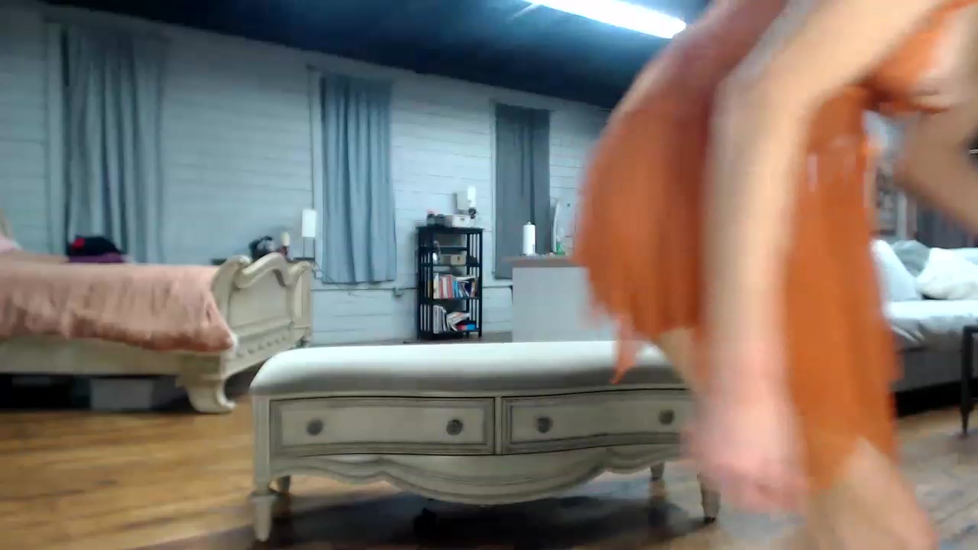 Gallery image thumbnail from Kayros780's myfreecams stream on, 04/02/2023, 07:33 image 14 of 20