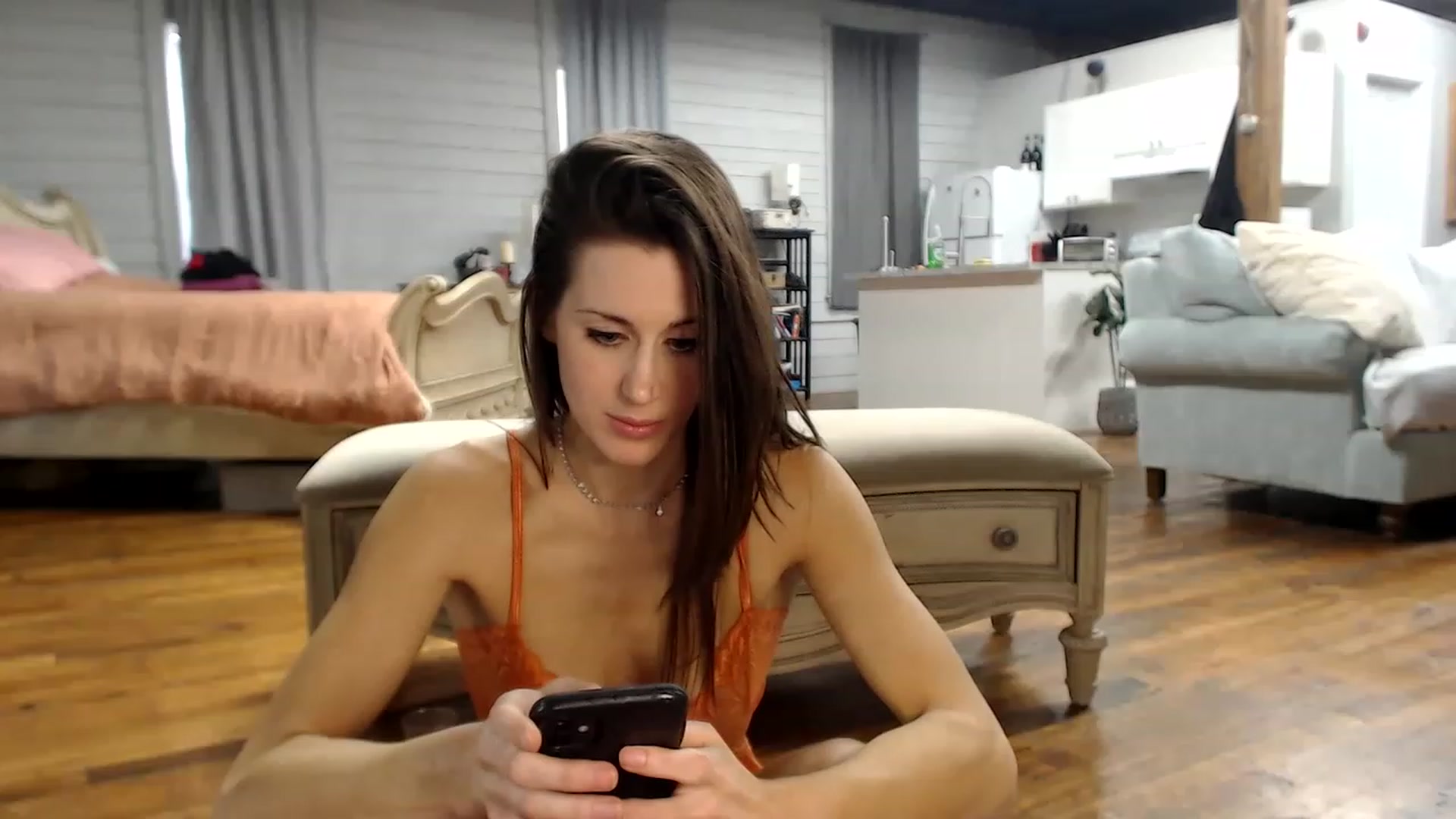Gallery image thumbnail from Kayros780's myfreecams stream on, 04/02/2023, 12:23 image 14 of 20