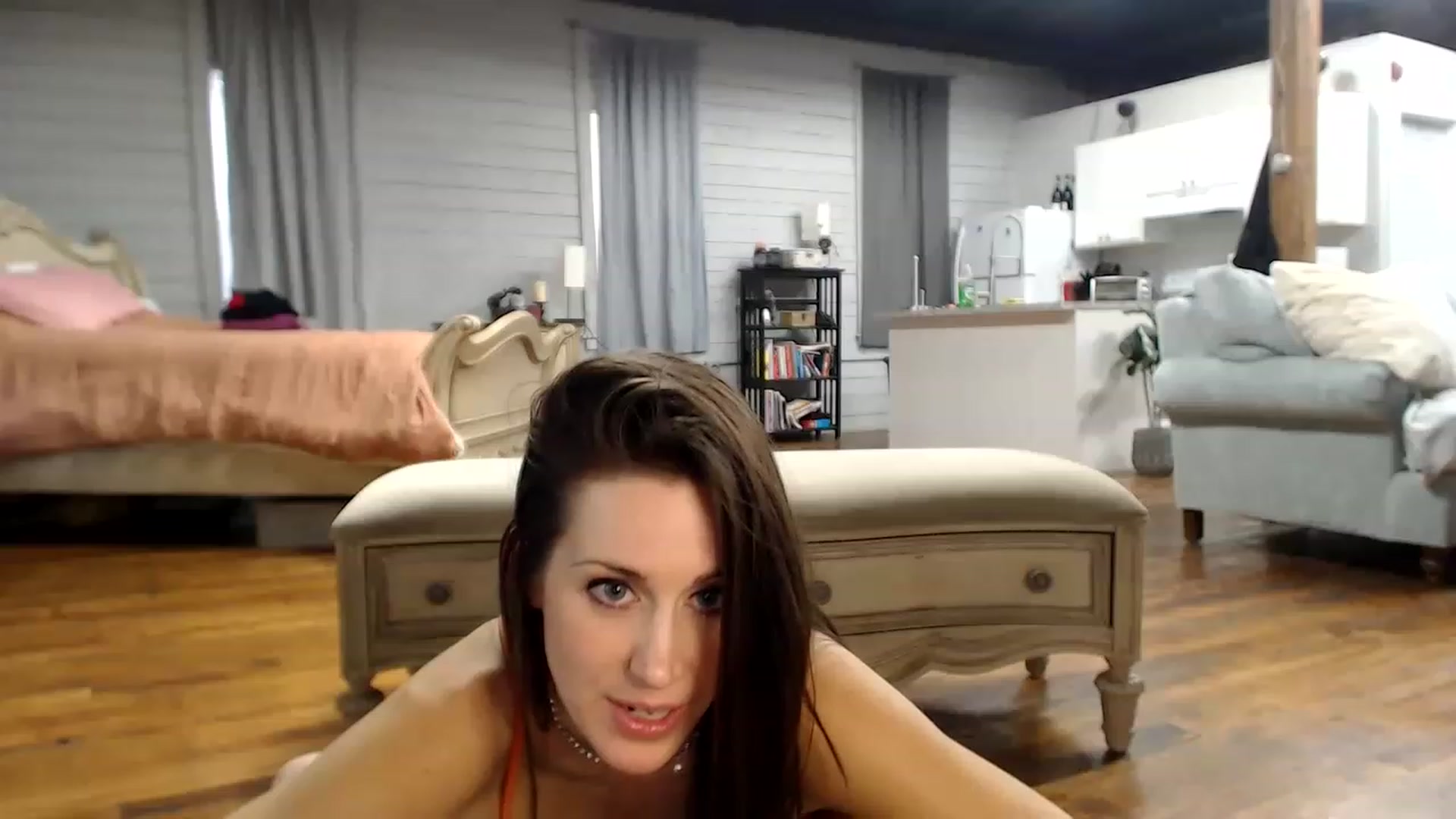 Gallery image thumbnail from Kayros780's myfreecams stream on, 04/02/2023, 12:23 image 19 of 20