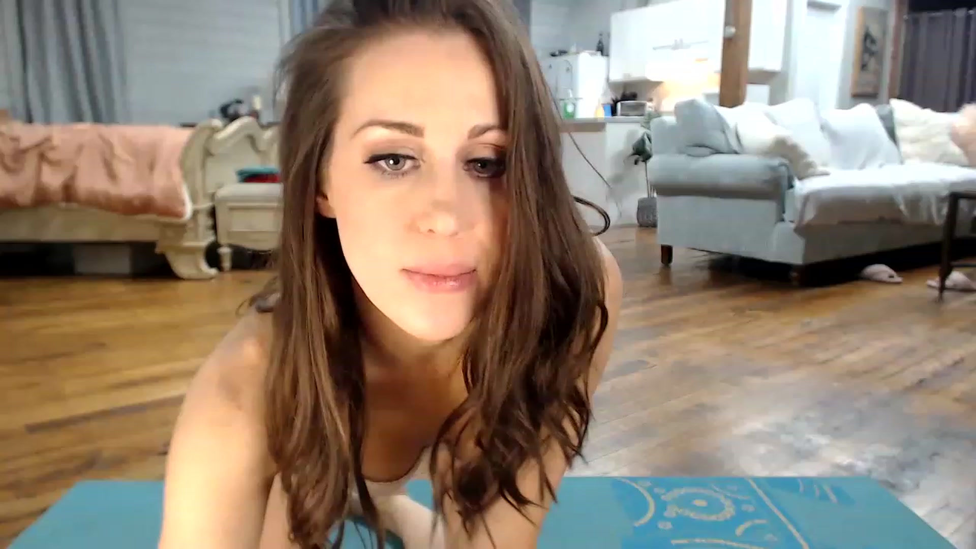 Gallery image thumbnail from Kayros780's myfreecams stream on, 04/05/2023, 06:05 image 16 of 20