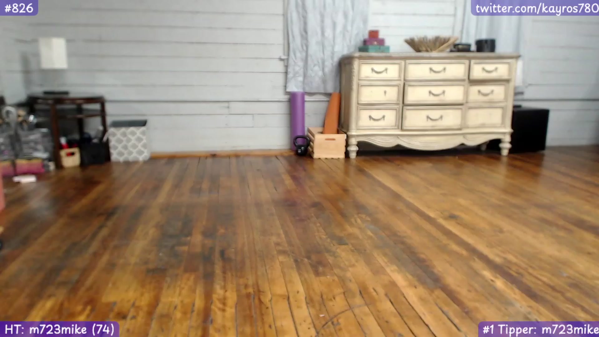 Gallery image thumbnail from Kayros780's myfreecams stream on, 10/27/2023, 07:54 image 18 of 20