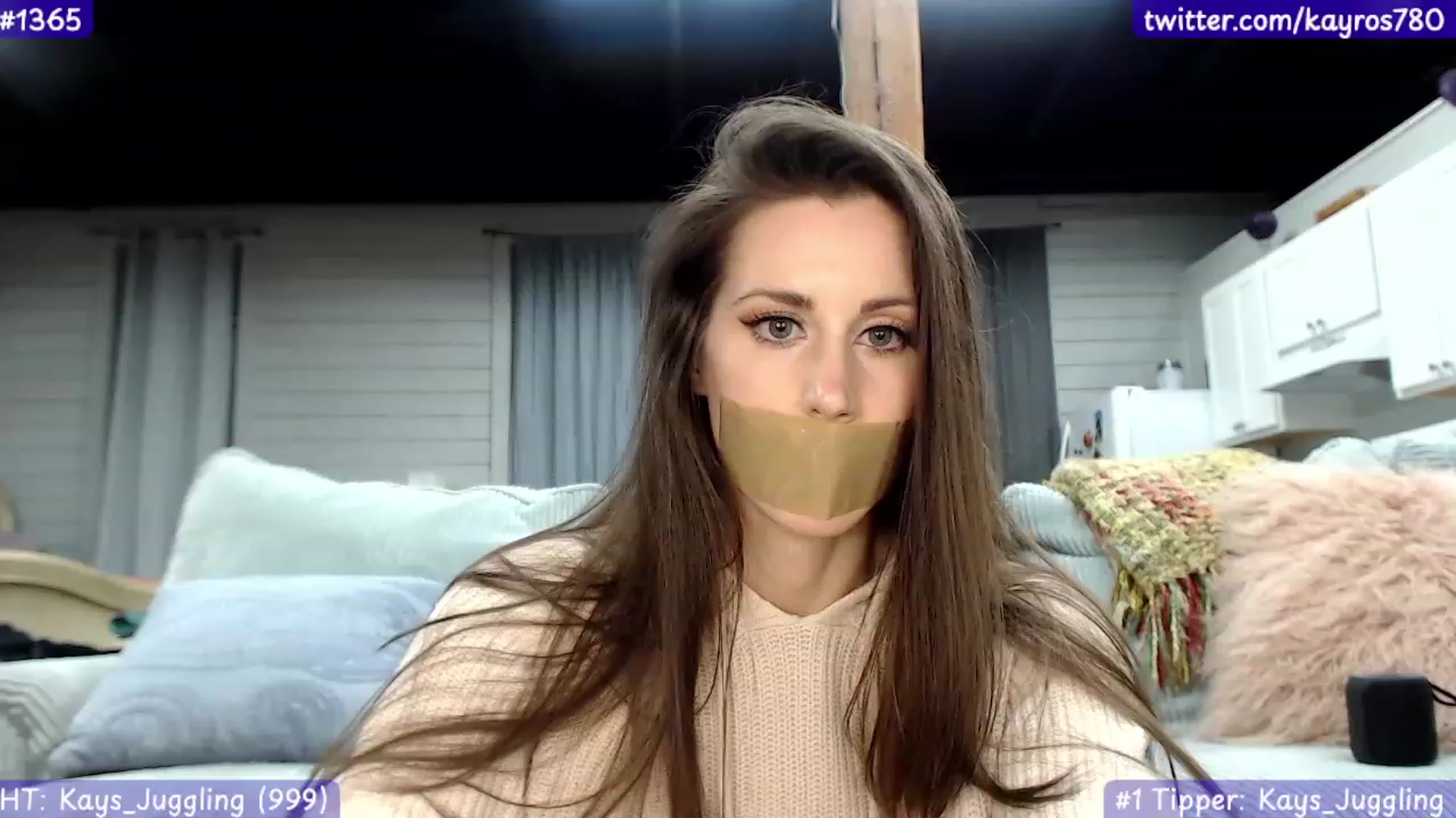 Gallery image thumbnail from Kayros780's myfreecams stream on, 01/28/2024, 10:46 image 17 of 20
