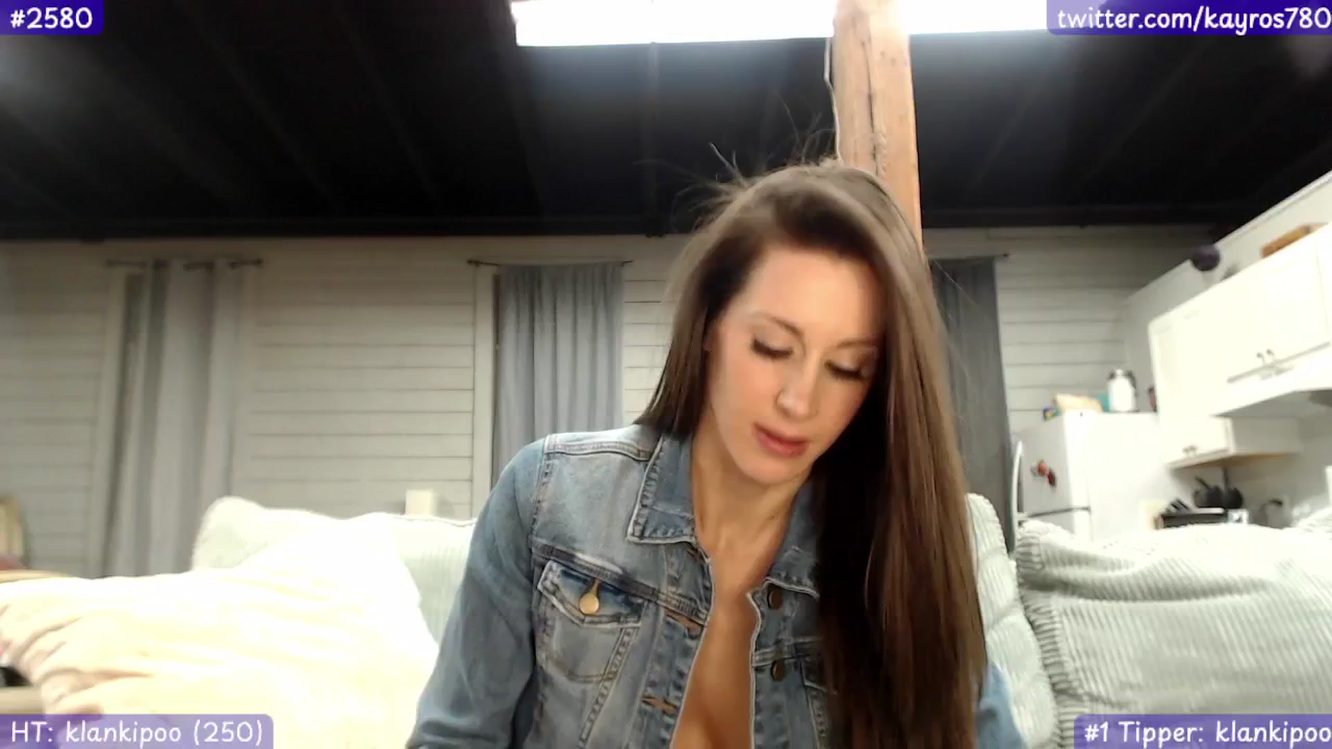 Gallery image thumbnail from Kayros780's myfreecams stream on, 04/22/2024, 05:33 image 15 of 20