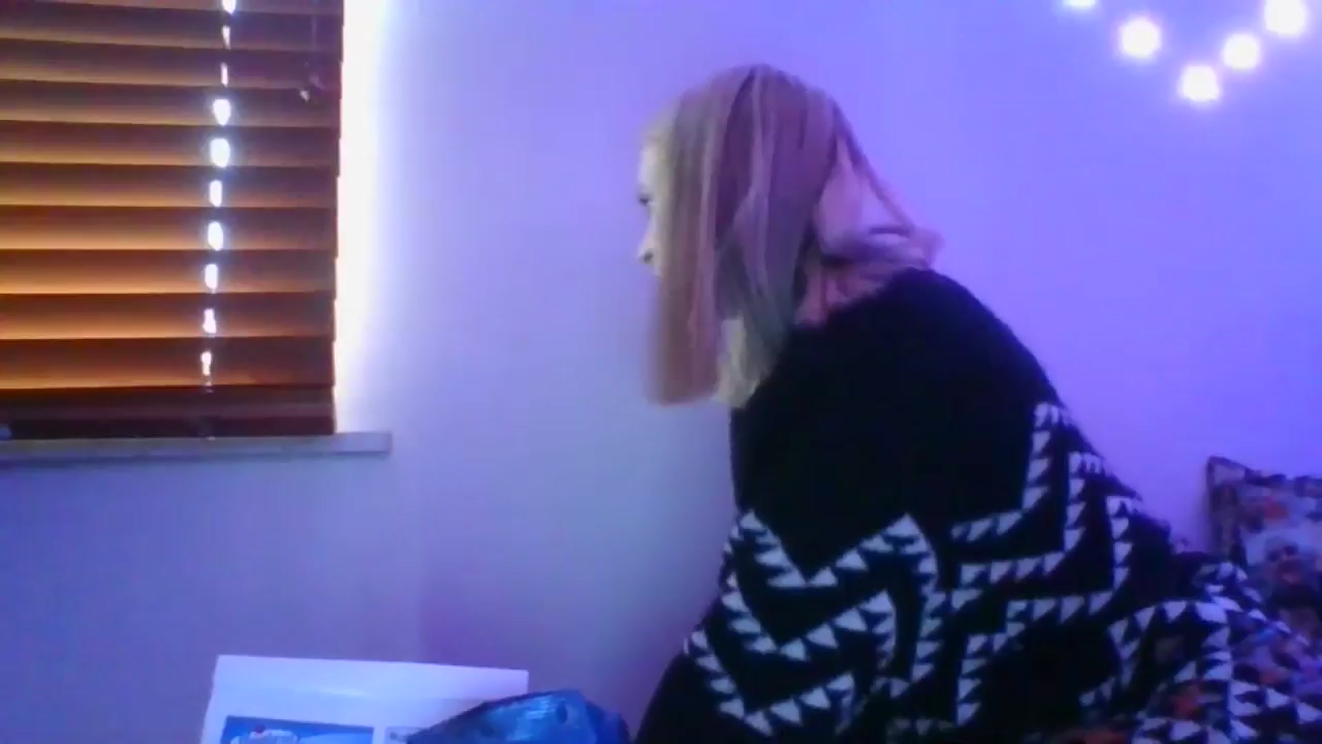 Gallery image thumbnail from Kbabbbyyy11_'s myfreecams stream on, 04/30/2024, 17:57 image 10 of 20