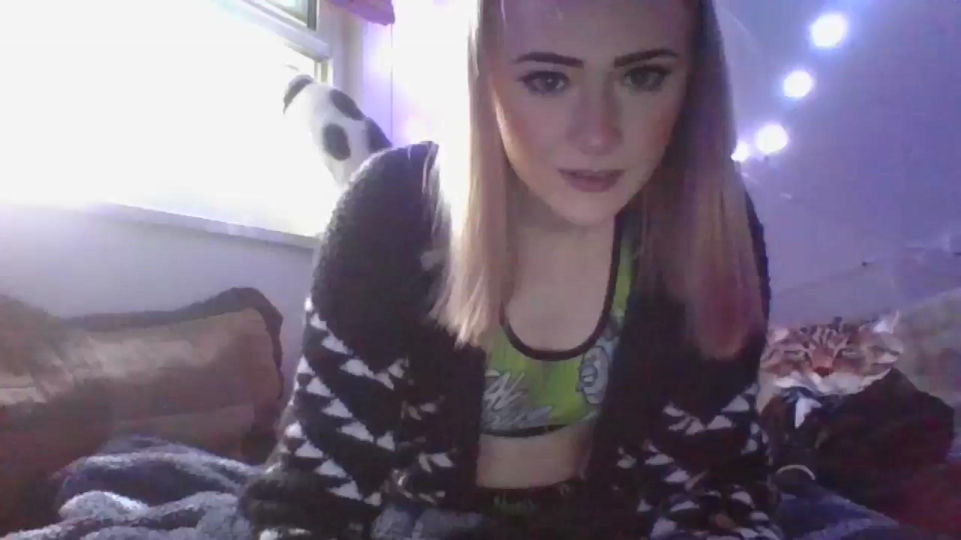 Gallery image thumbnail from Kbabbbyyy11_'s myfreecams stream on, 05/17/2024, 15:57 image 14 of 20