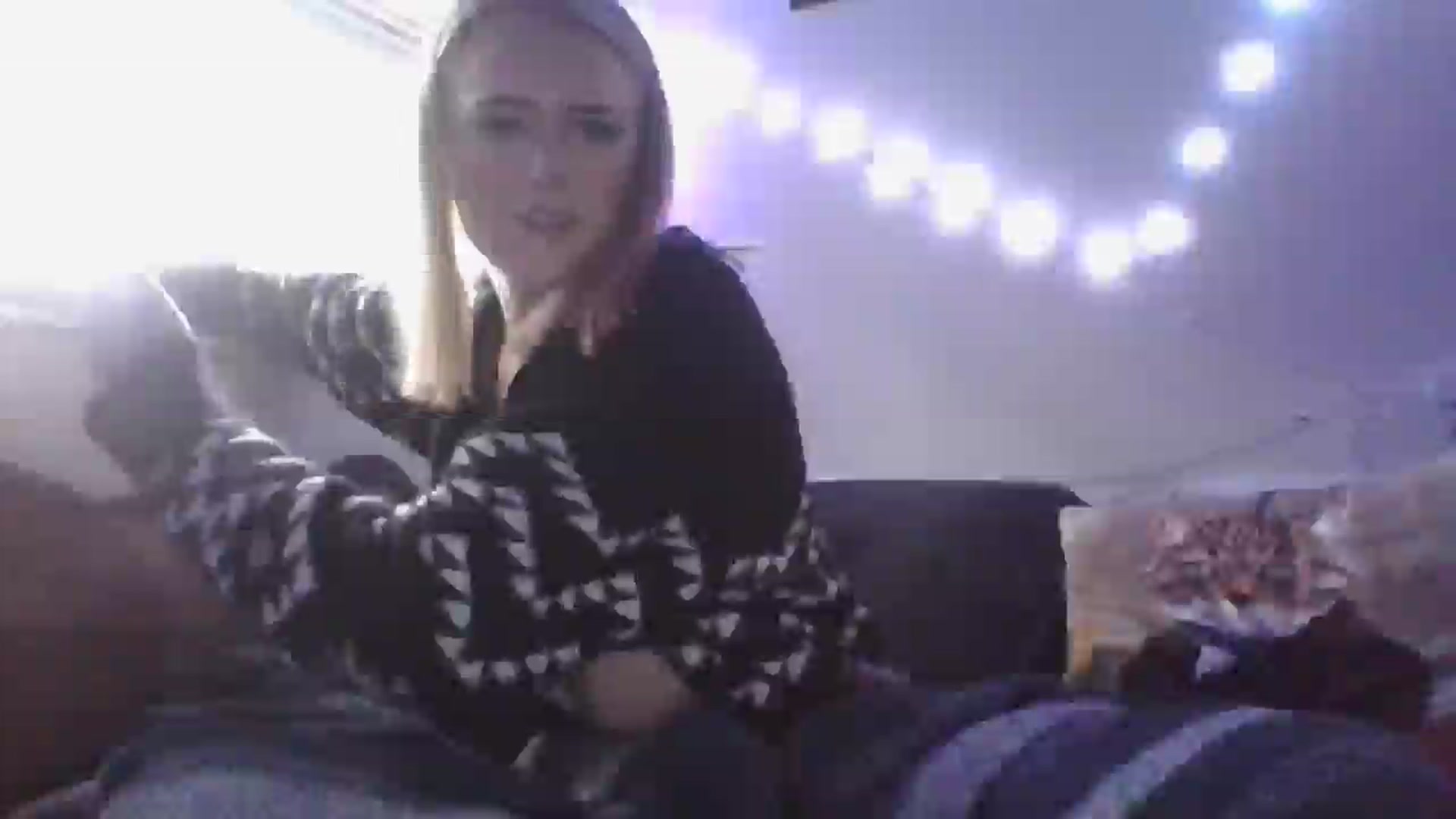 Gallery image thumbnail from Kbabbbyyy11_'s myfreecams stream on, 05/17/2024, 15:57 image 12 of 20