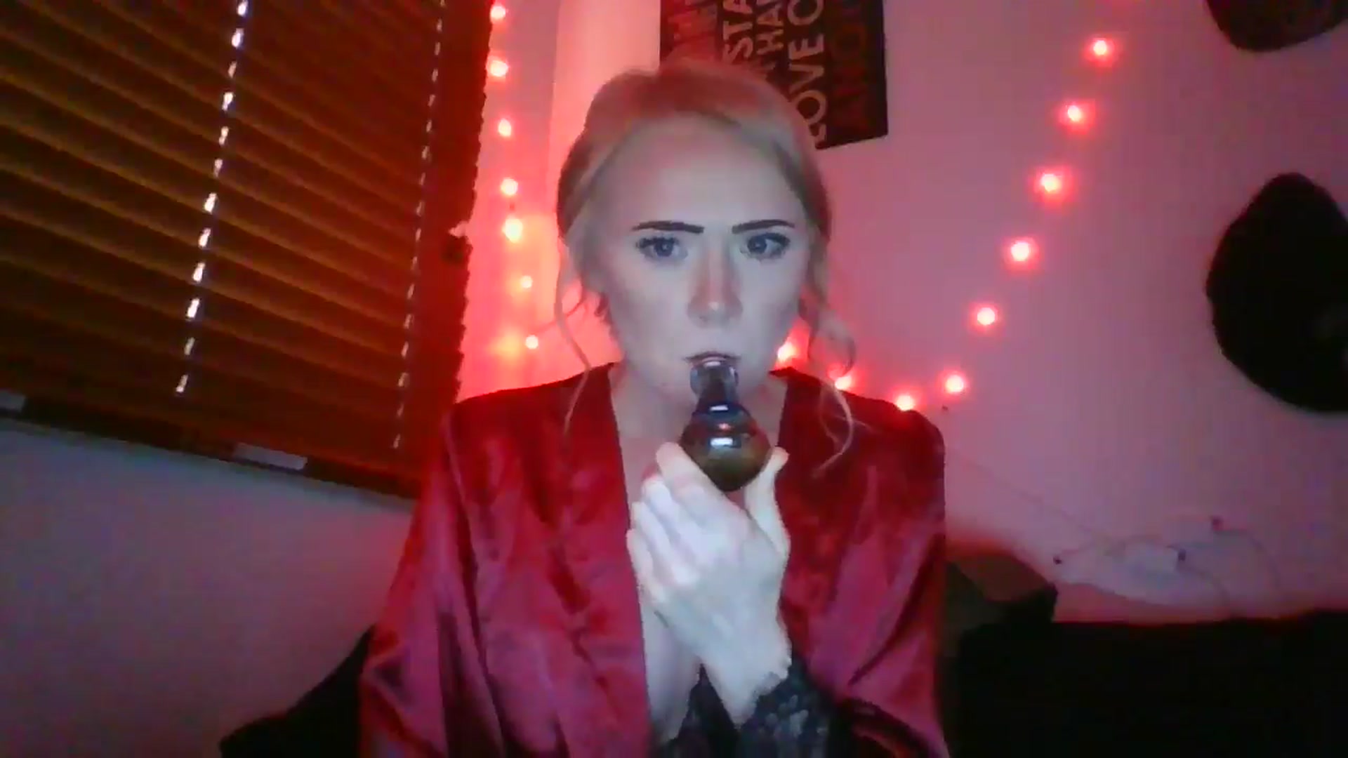 Gallery image thumbnail from Kbabbbyyy11_'s myfreecams stream on, 05/22/2024, 18:27 image 2 of 20