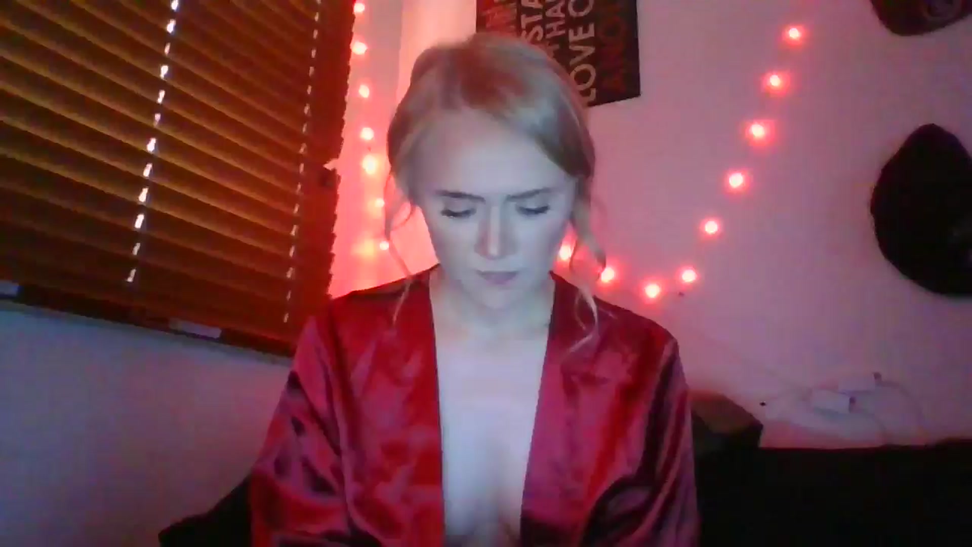 Gallery image thumbnail from Kbabbbyyy11_'s myfreecams stream on, 05/22/2024, 18:27 image 7 of 20