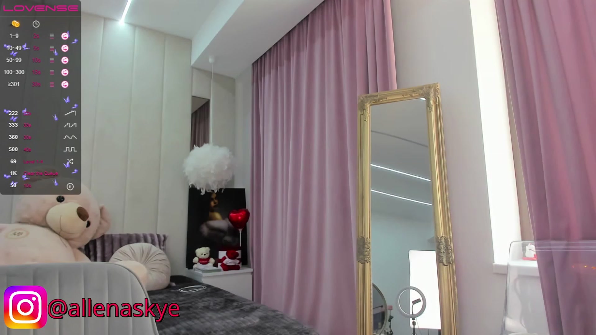 Gallery image thumbnail from KcRowan's myfreecams stream on, 08/16/2023, 09:46 image 1 of 20