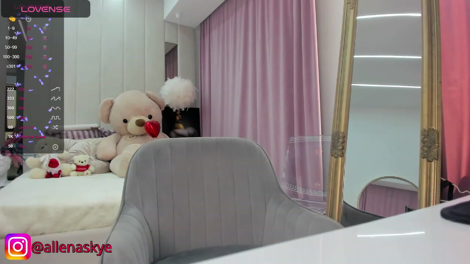 Gallery image thumbnail from KcRowan's myfreecams stream on, 09/25/2023, 08:48 image 16 of 20