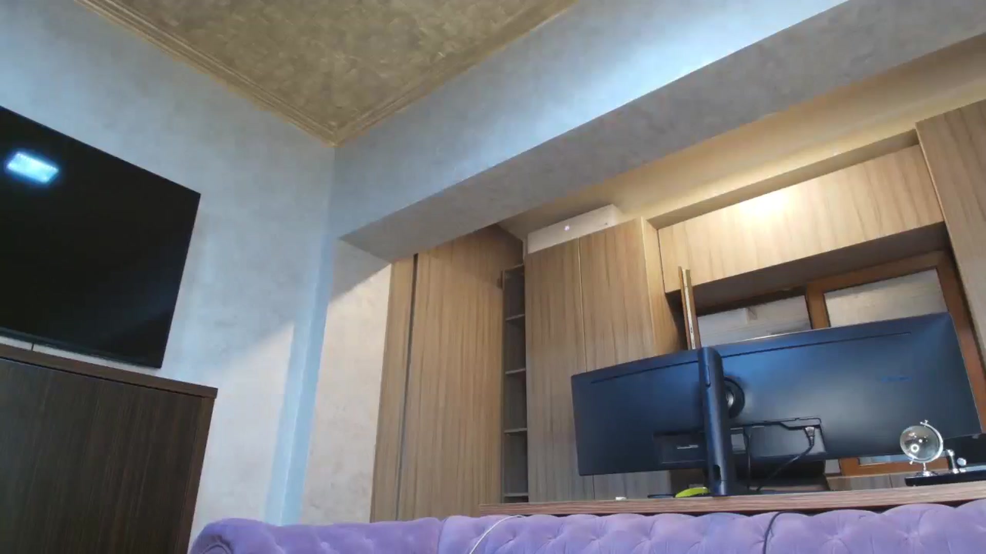 Gallery image thumbnail from KcRowan's myfreecams stream on, 07/29/2025, 12:20 image 8 of 20