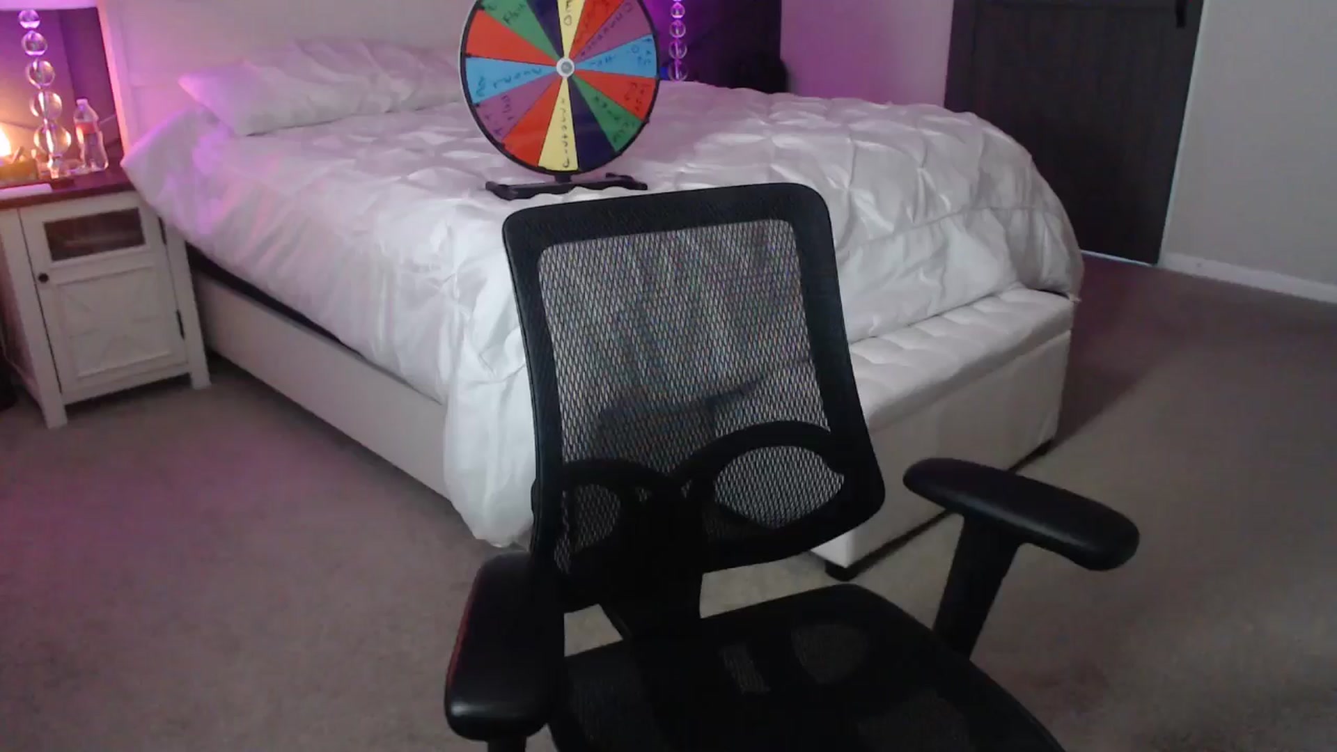 Gallery image thumbnail from Kcsweetie4u's myfreecams stream on, 06/17/2025, 23:53 image 18 of 20