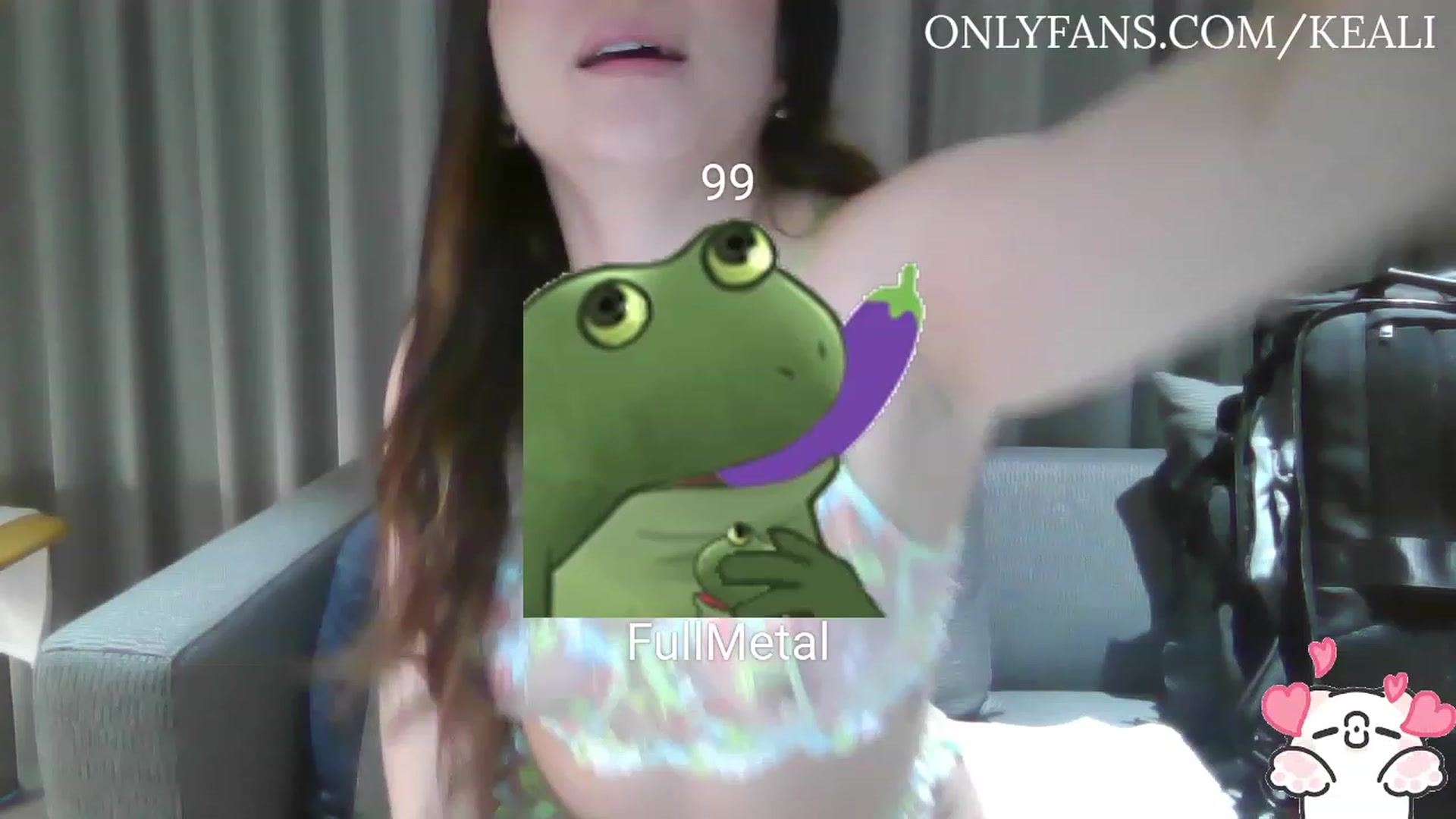 Gallery image thumbnail from Keali's myfreecams stream on, 12/25/2022, 24:03 image 17 of 20