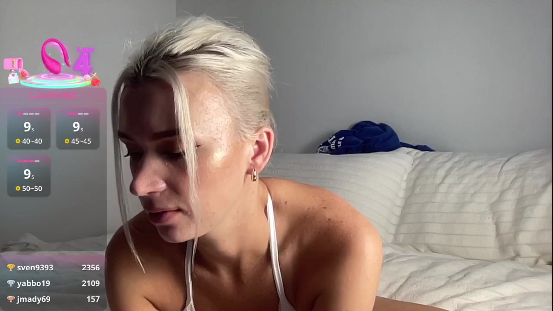 Gallery image thumbnail from KeelyGar22's myfreecams stream on, 01/12/2026, 24:58 image 12 of 20