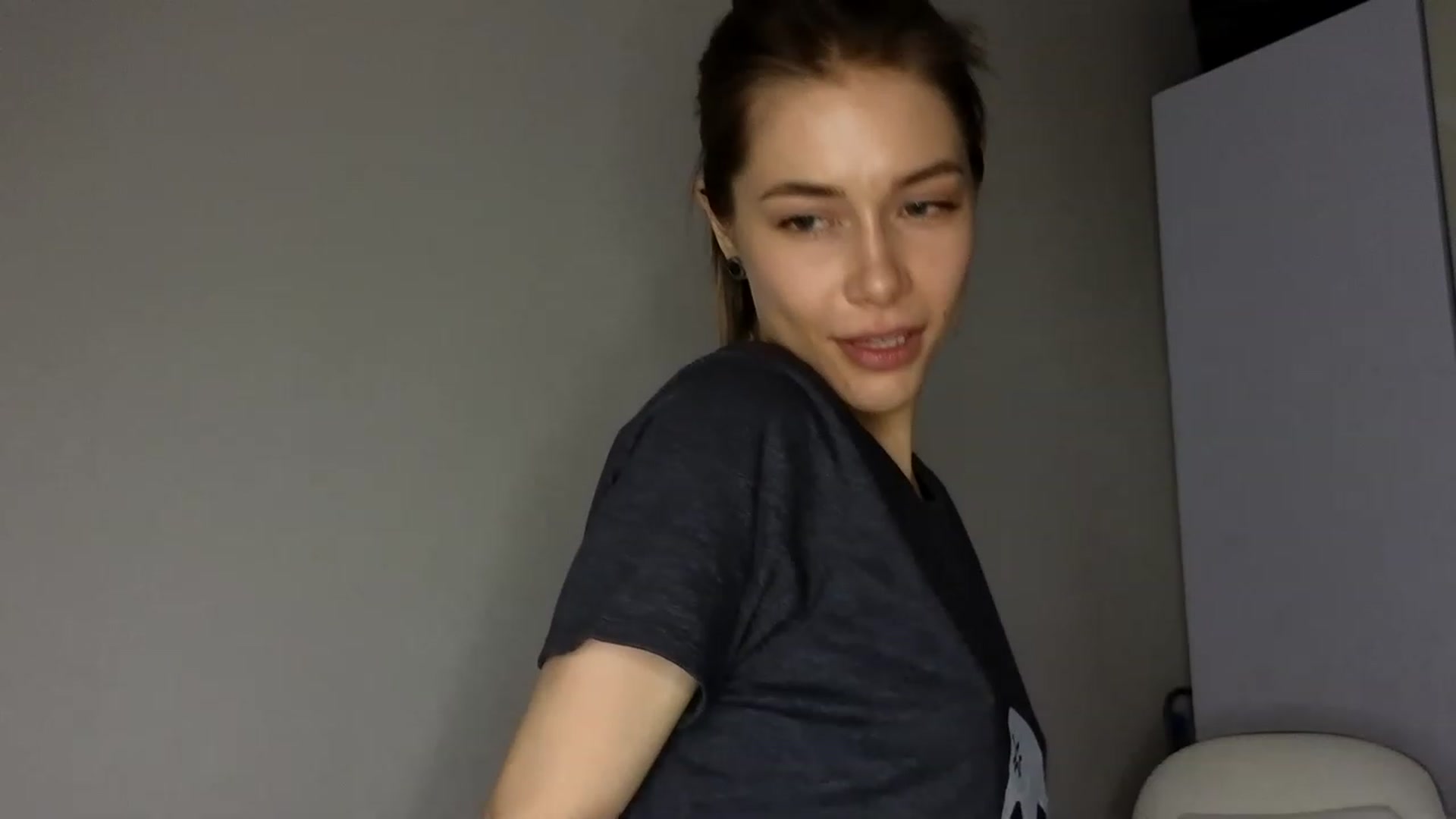 Gallery image thumbnail from KeepSpark's myfreecams stream on, 05/08/2023, 03:32 image 17 of 20