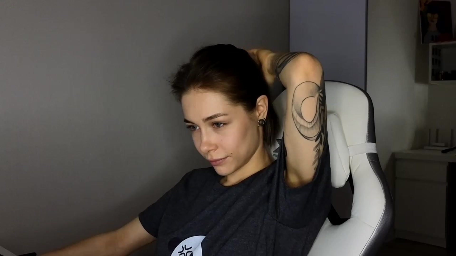 Gallery image thumbnail from KeepSpark's myfreecams stream on, 05/08/2023, 03:32 image 10 of 20