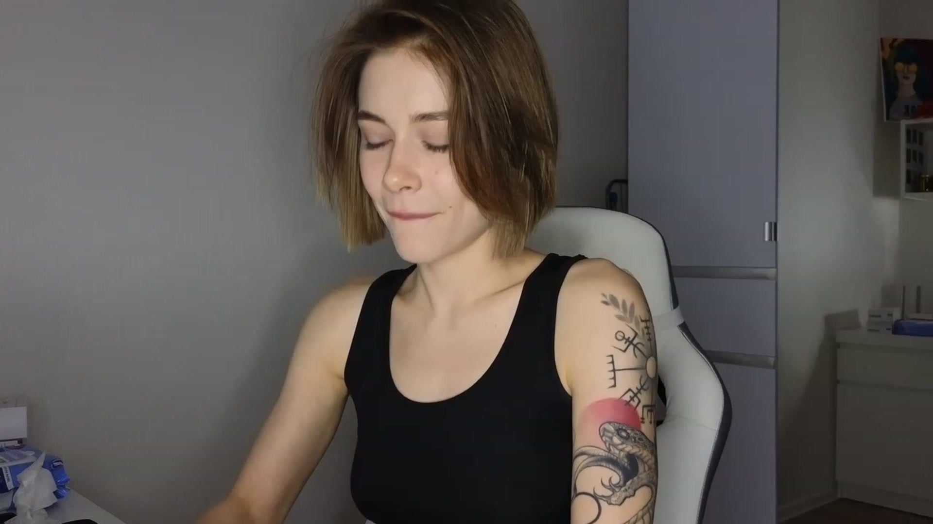 Gallery image thumbnail from KeepSpark's myfreecams stream on, 05/10/2023, 05:21 image 13 of 20