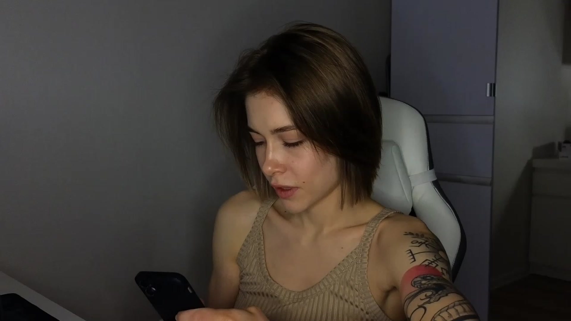 Gallery image thumbnail from KeepSpark's myfreecams stream on, 05/12/2023, 03:55 image 18 of 20