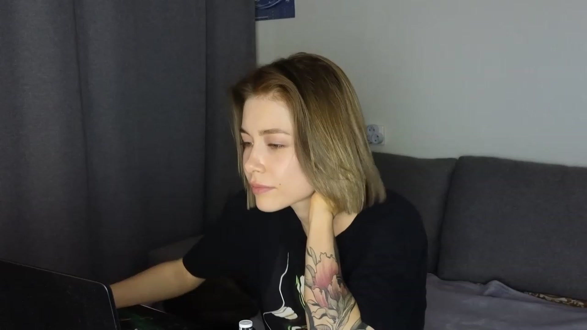 Gallery image thumbnail from KeepSpark's myfreecams stream on, 05/15/2023, 05:09 image 18 of 20