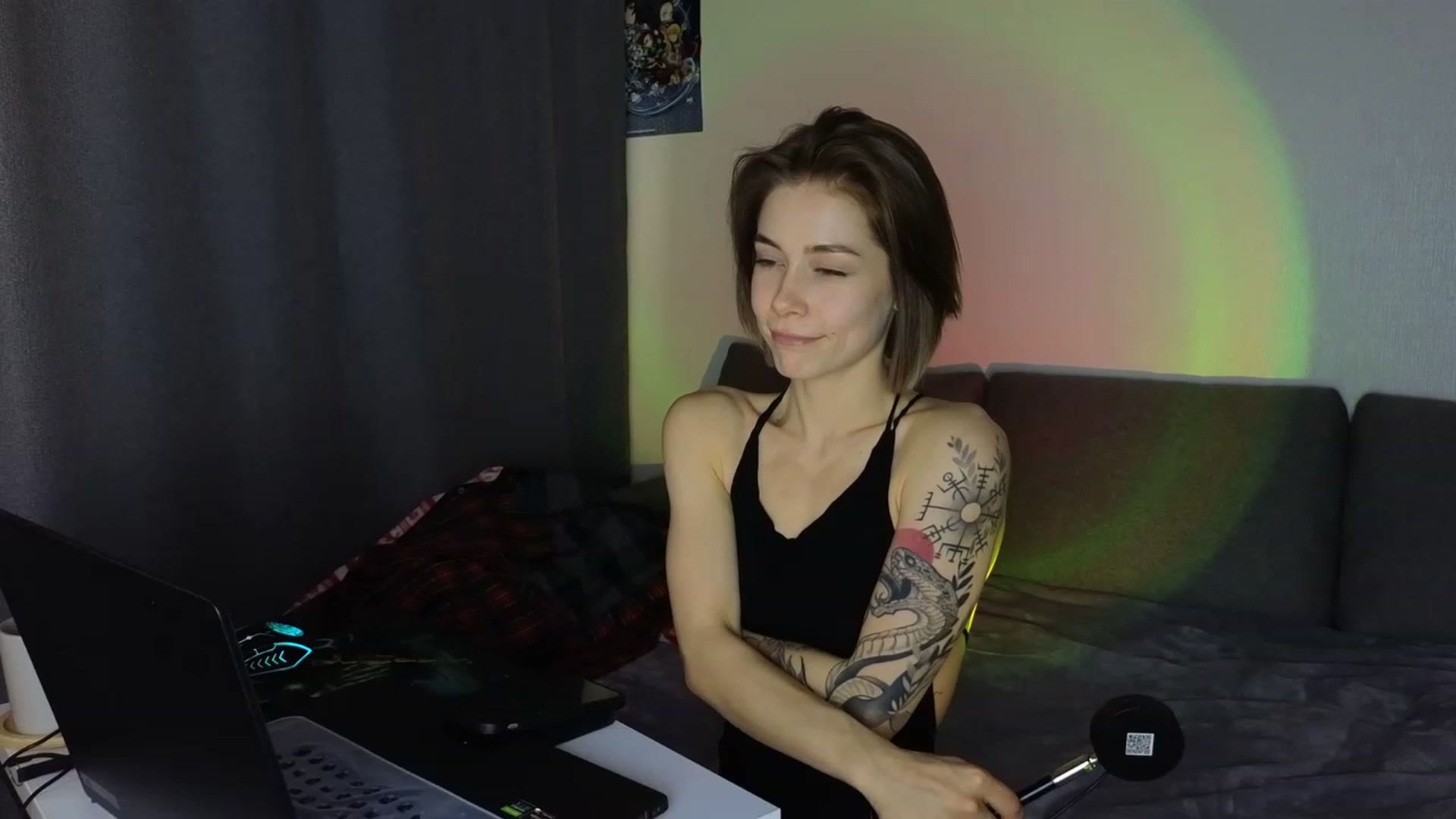 Gallery image thumbnail from KeepSpark's myfreecams stream on, 05/18/2023, 05:06 image 19 of 20