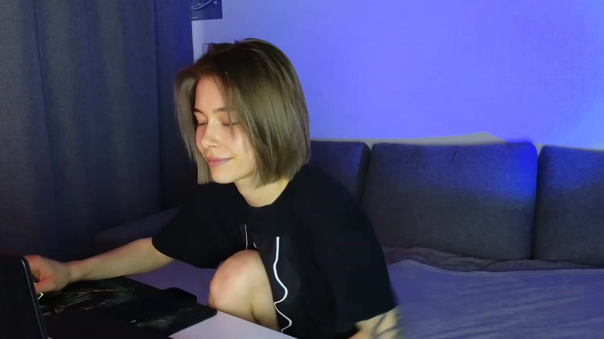 Gallery image thumbnail from KeepSpark's myfreecams stream on, 05/24/2023, 06:50 image 17 of 20
