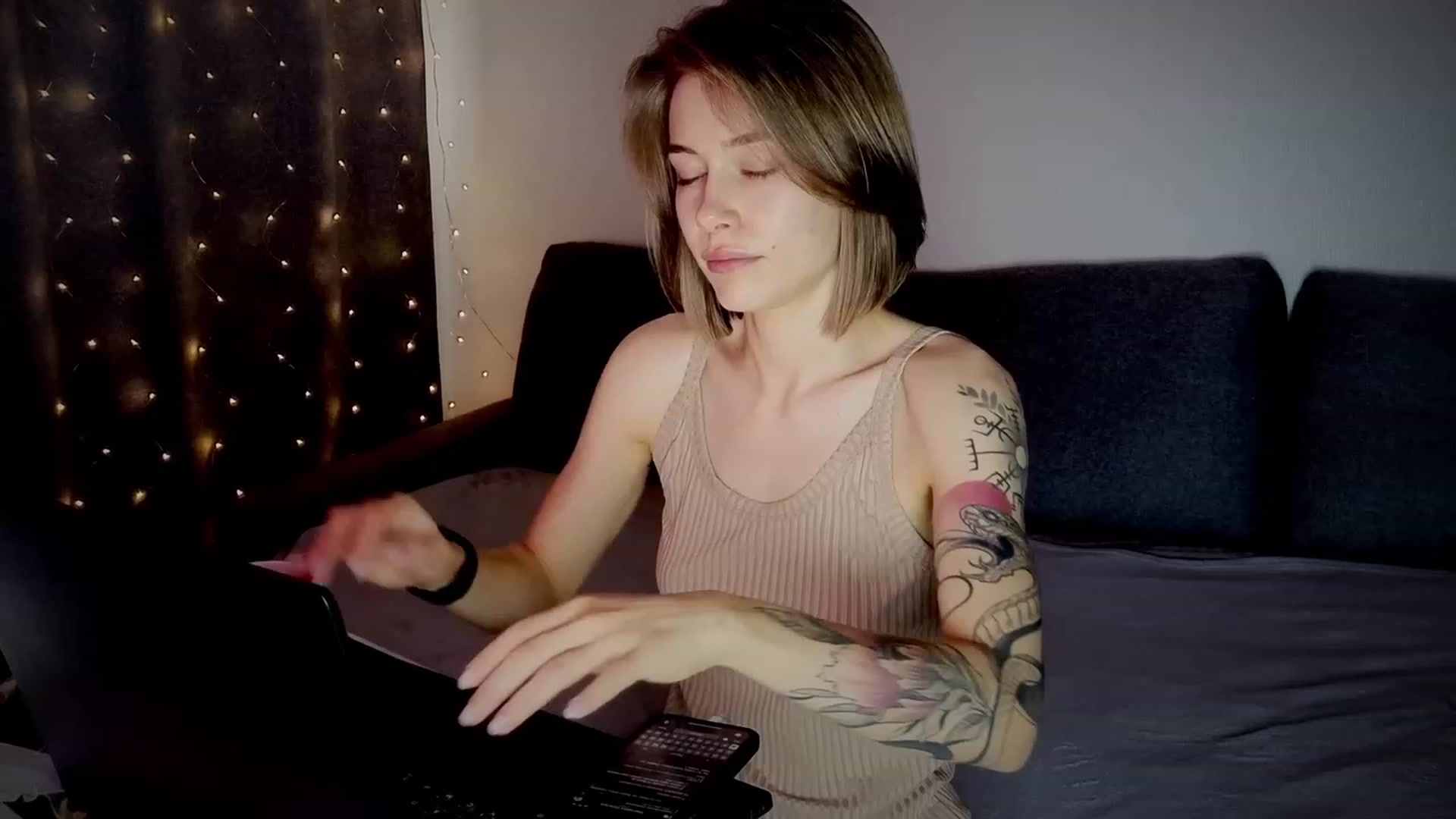 Gallery image thumbnail from KeepSpark's myfreecams stream on, 07/31/2023, 06:08 image 1 of 20