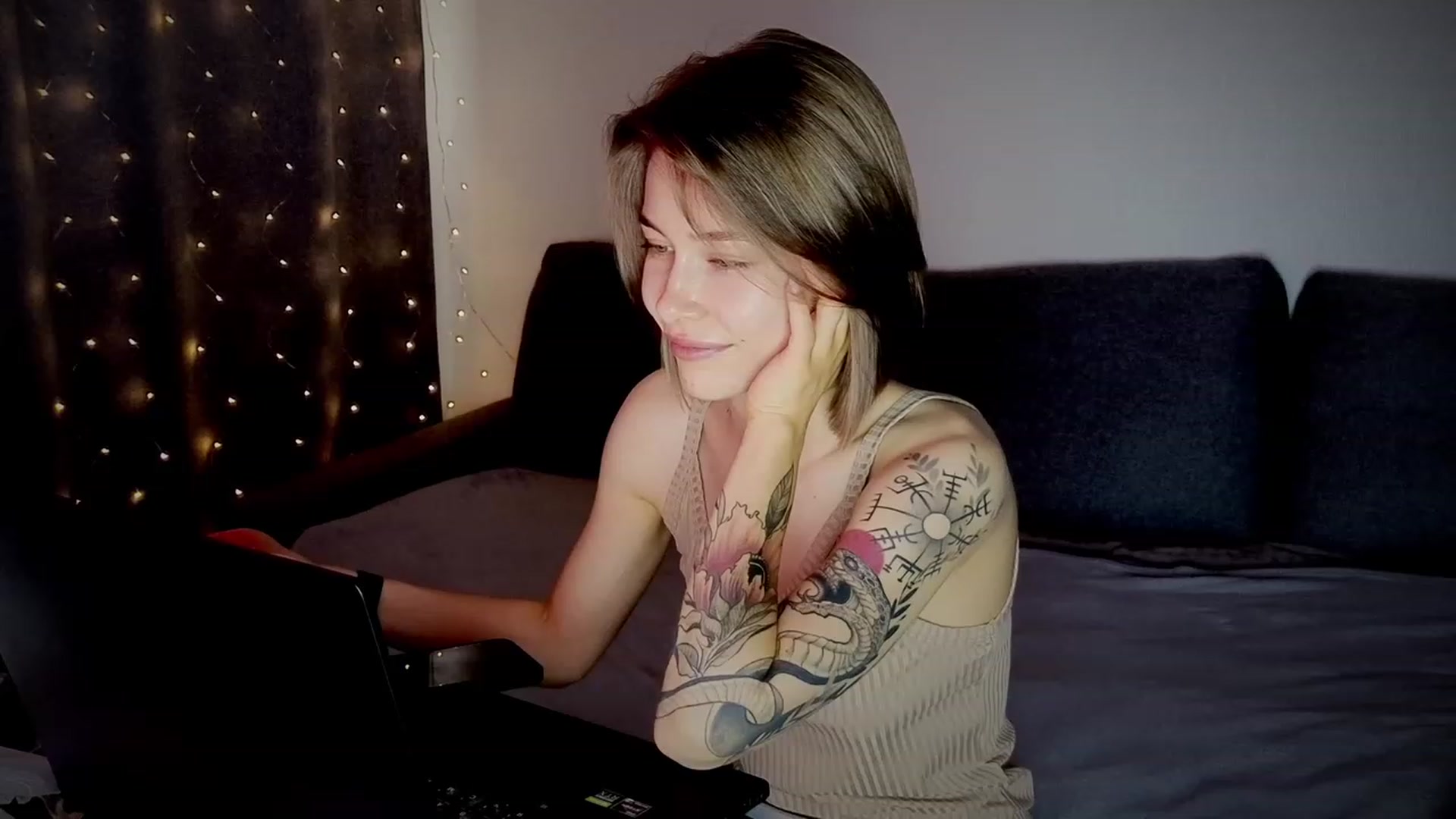 Gallery image thumbnail from KeepSpark's myfreecams stream on, 07/31/2023, 06:08 image 10 of 20