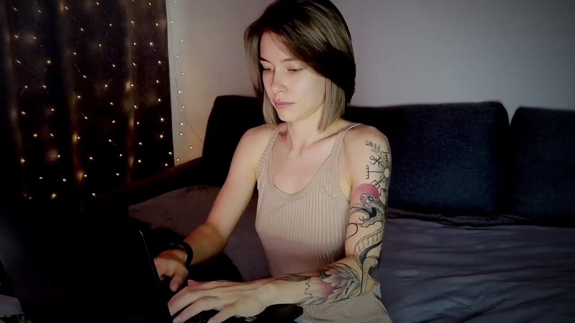 Gallery image thumbnail from KeepSpark's myfreecams stream on, 07/31/2023, 06:41 image 10 of 20